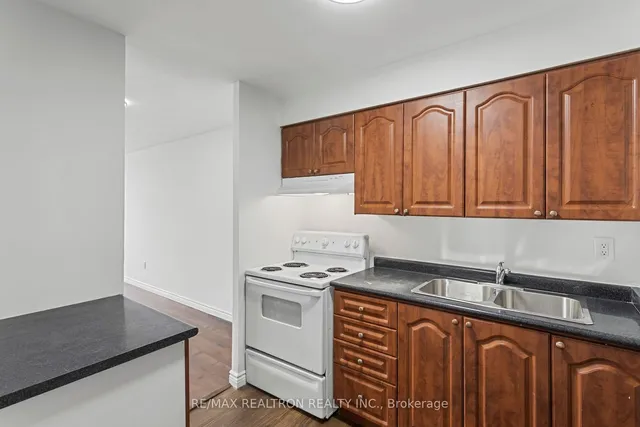 Additional property image - 10 Tapscott Rd Unit 1110