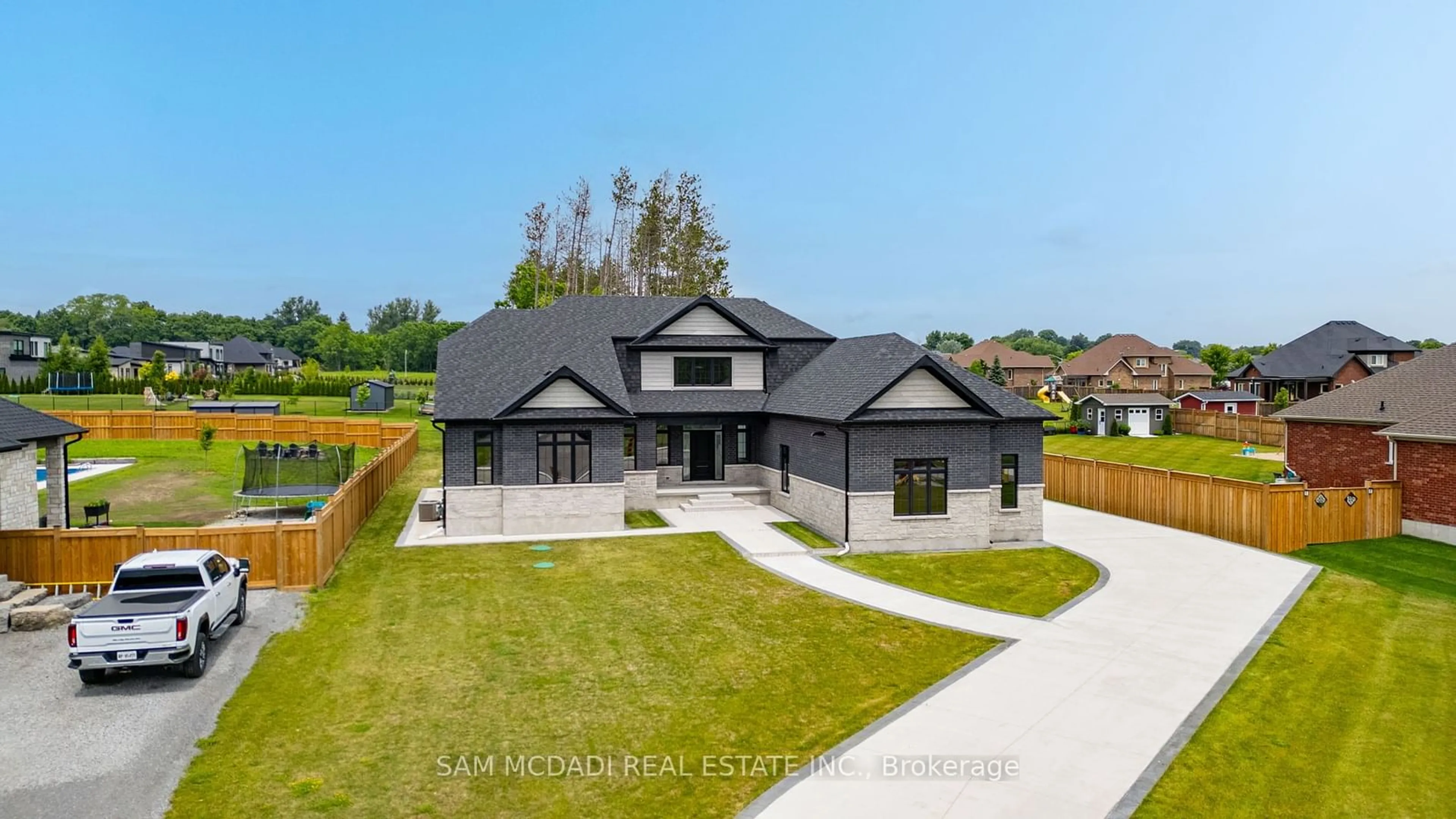 Frontside or backside of a home for 46 Charles Tilley Cres, Clarington Ontario L0A 1J0