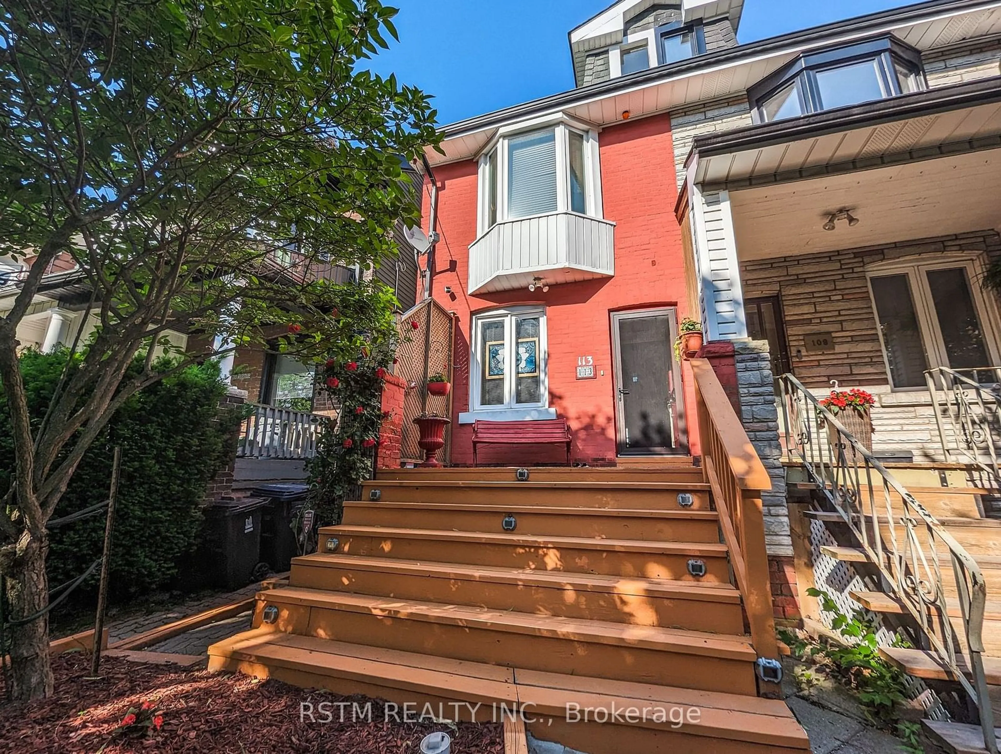 Frontside or backside of a home for 113 Lamb Ave, Toronto Ontario M4J 4M5