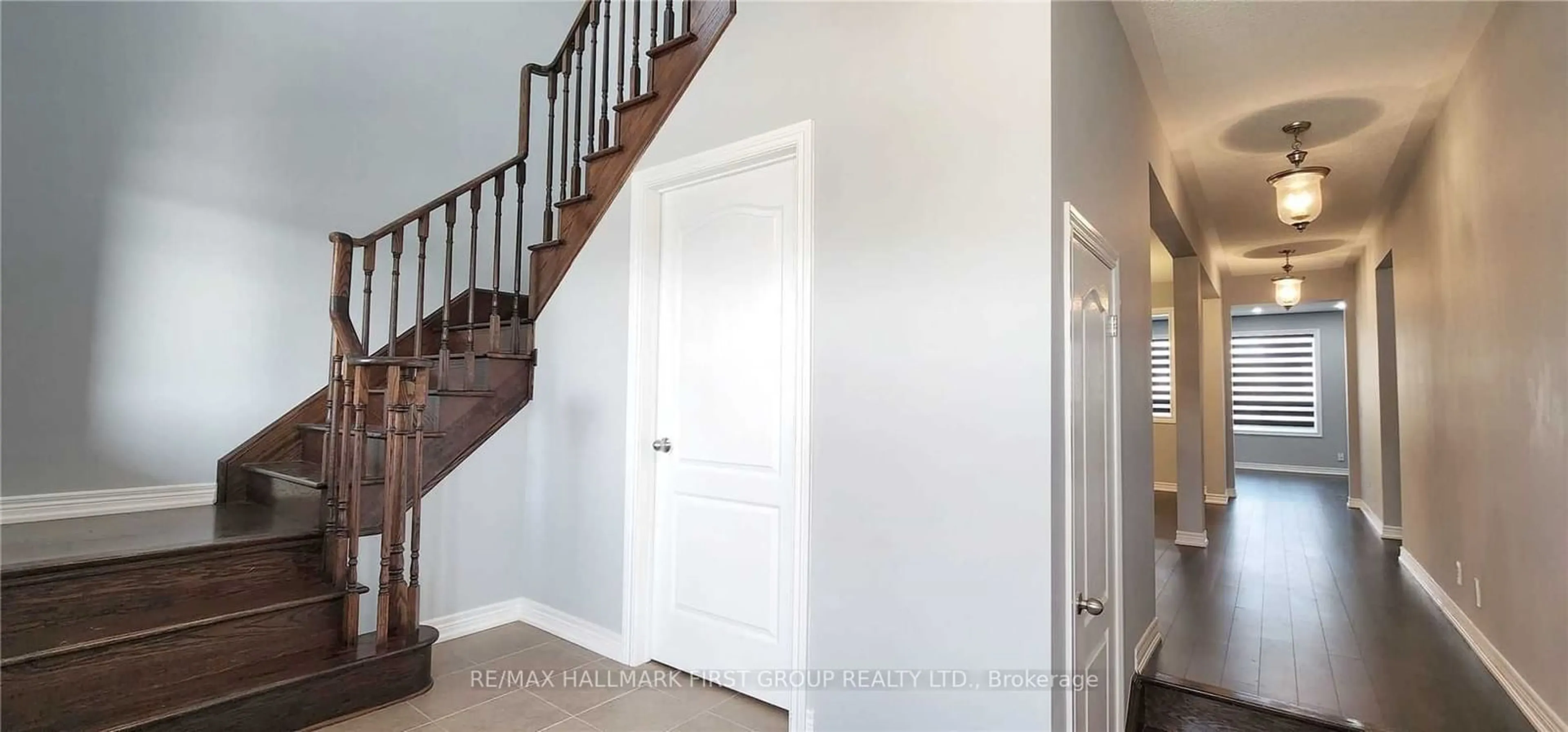 Indoor entryway for 146 Britannia Ave, Oshawa Ontario L1L 0C1