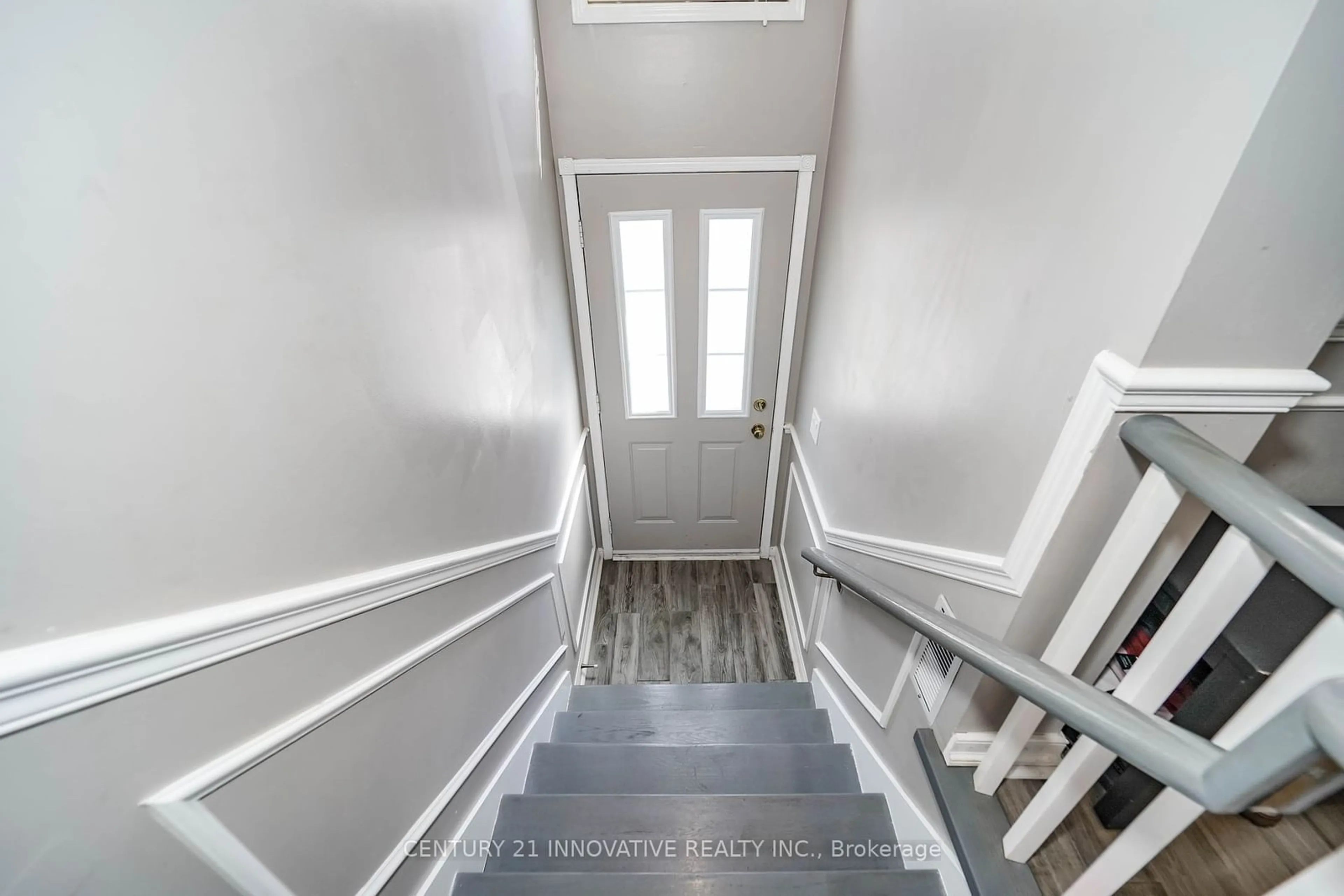 Stairs for 1400 The esplanade #606, Pickering Ontario L1V 6V2