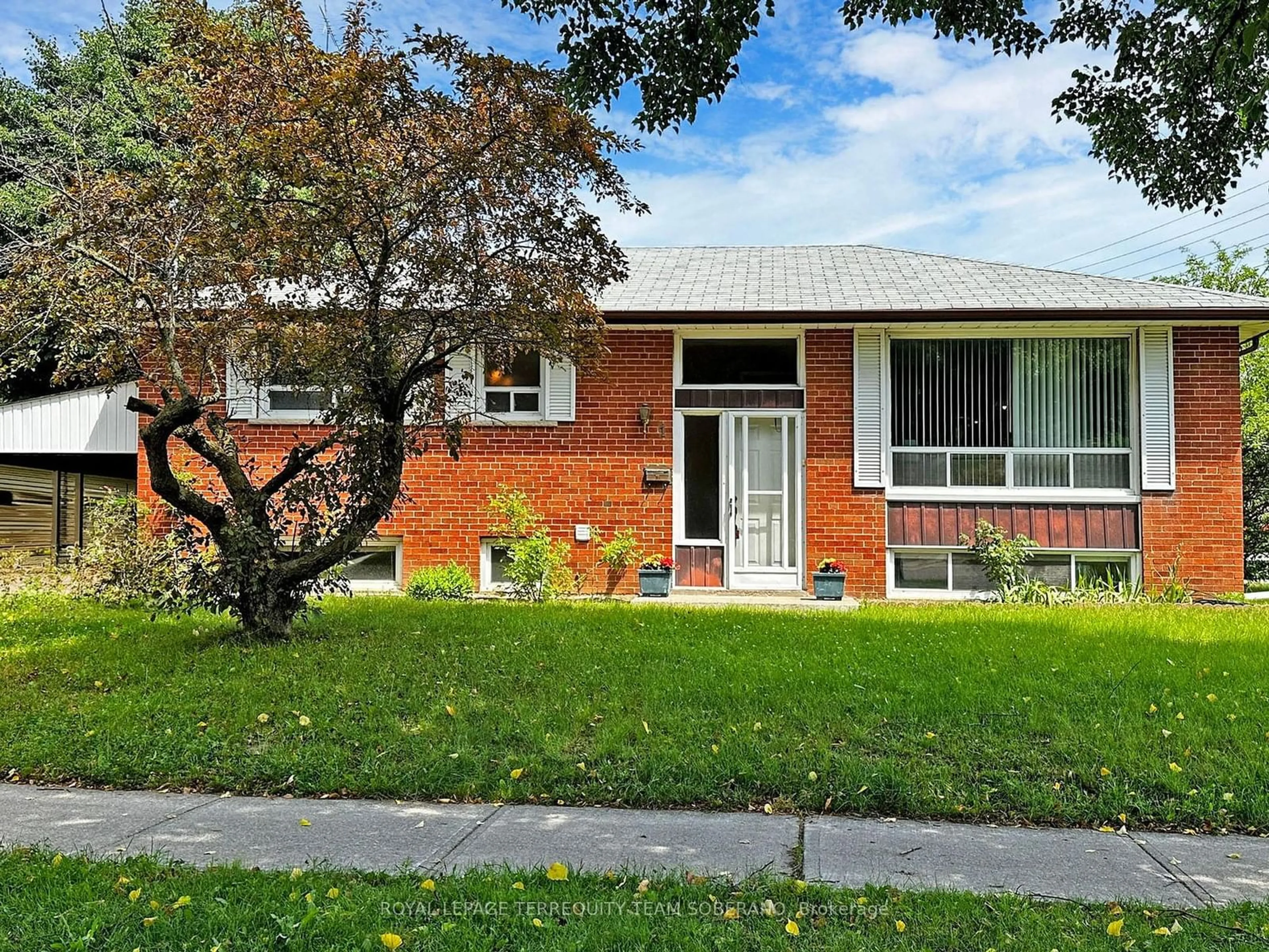 Home with brick exterior material for 1 Applefield Dr, Toronto Ontario M1P 3X8