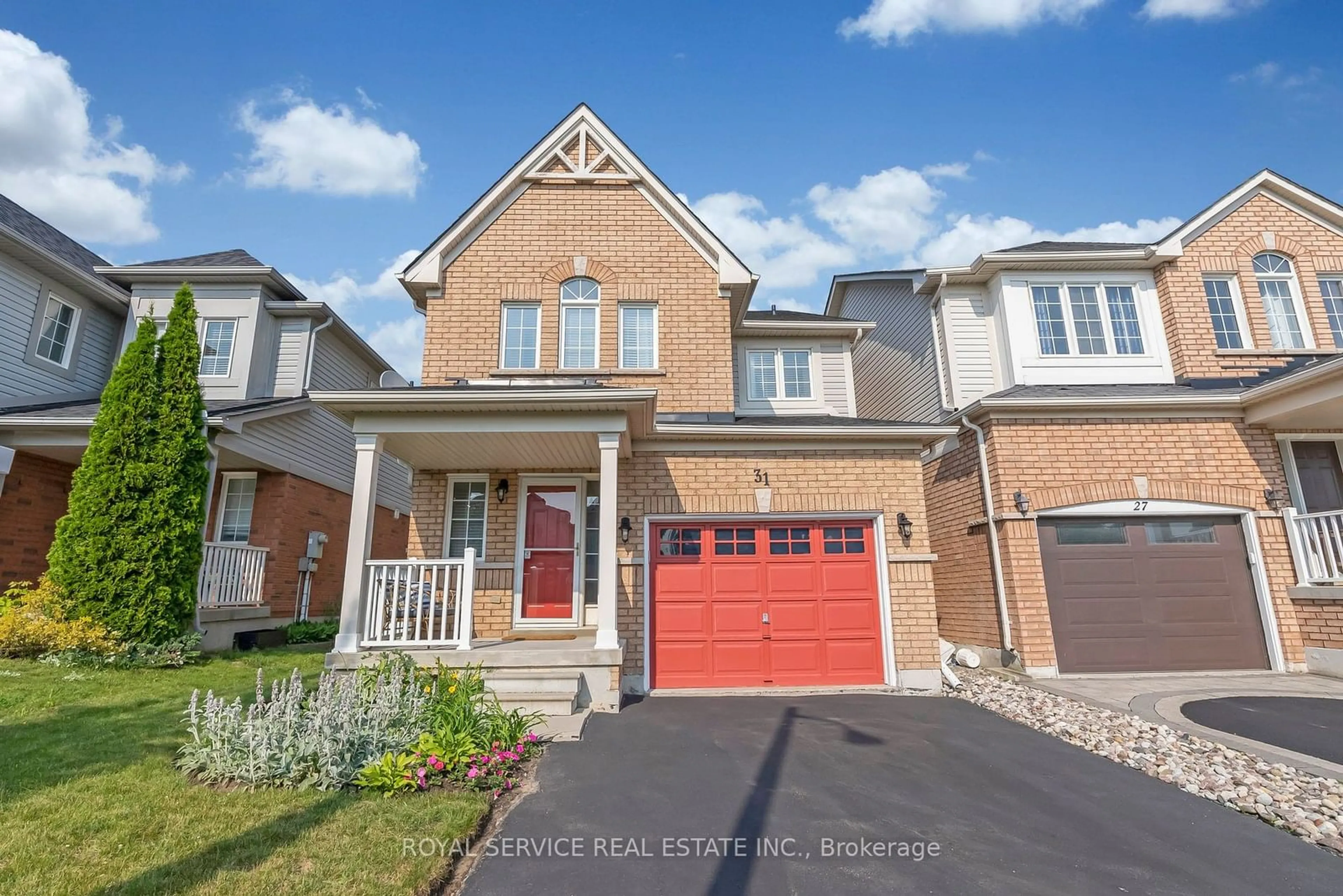 A pic from exterior of the house or condo for 31 Lunney Cres, Clarington Ontario L1C 5P1