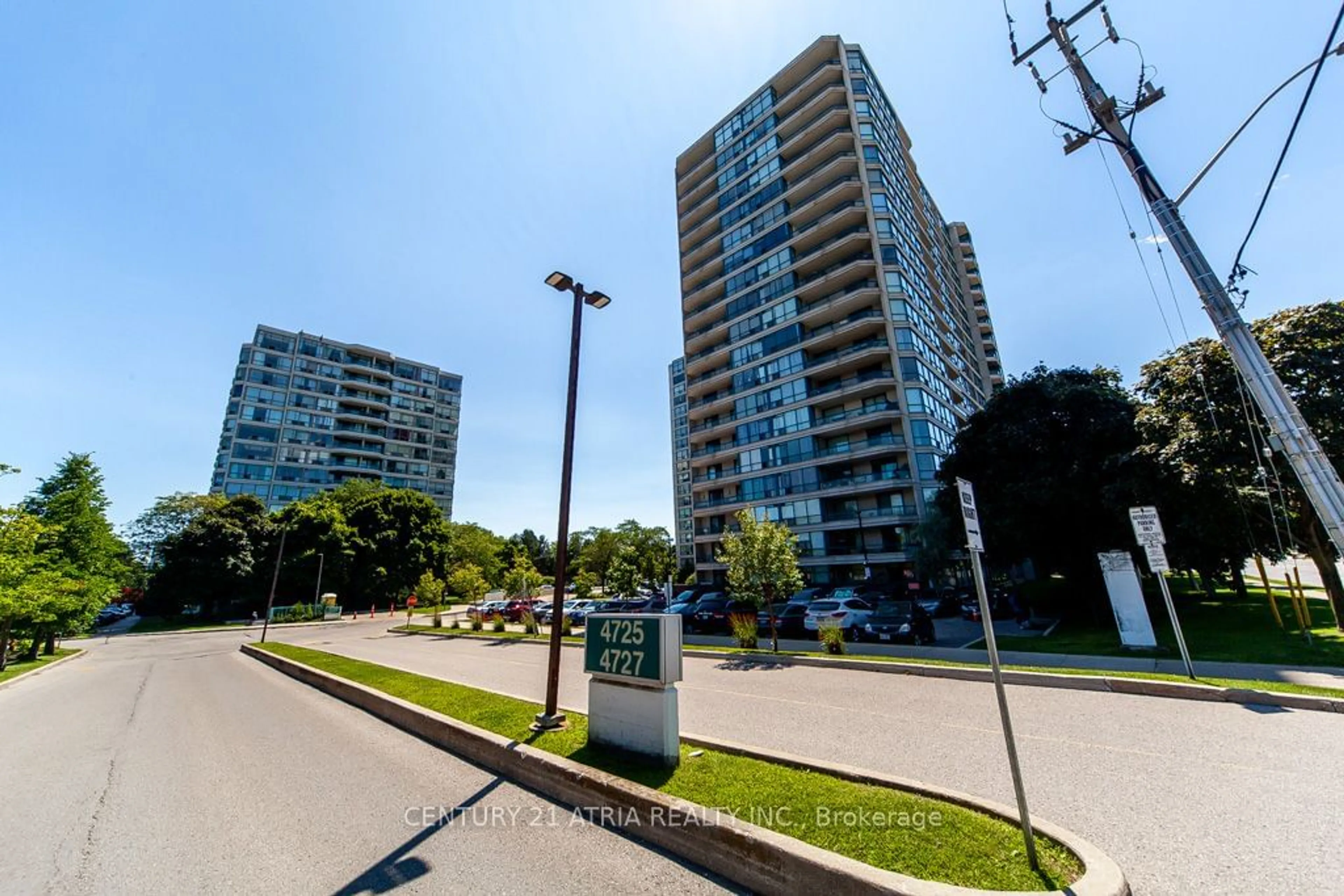 A pic from exterior of the house or condo for 4725 Sheppard Ave #301, Toronto Ontario M1S 5B2