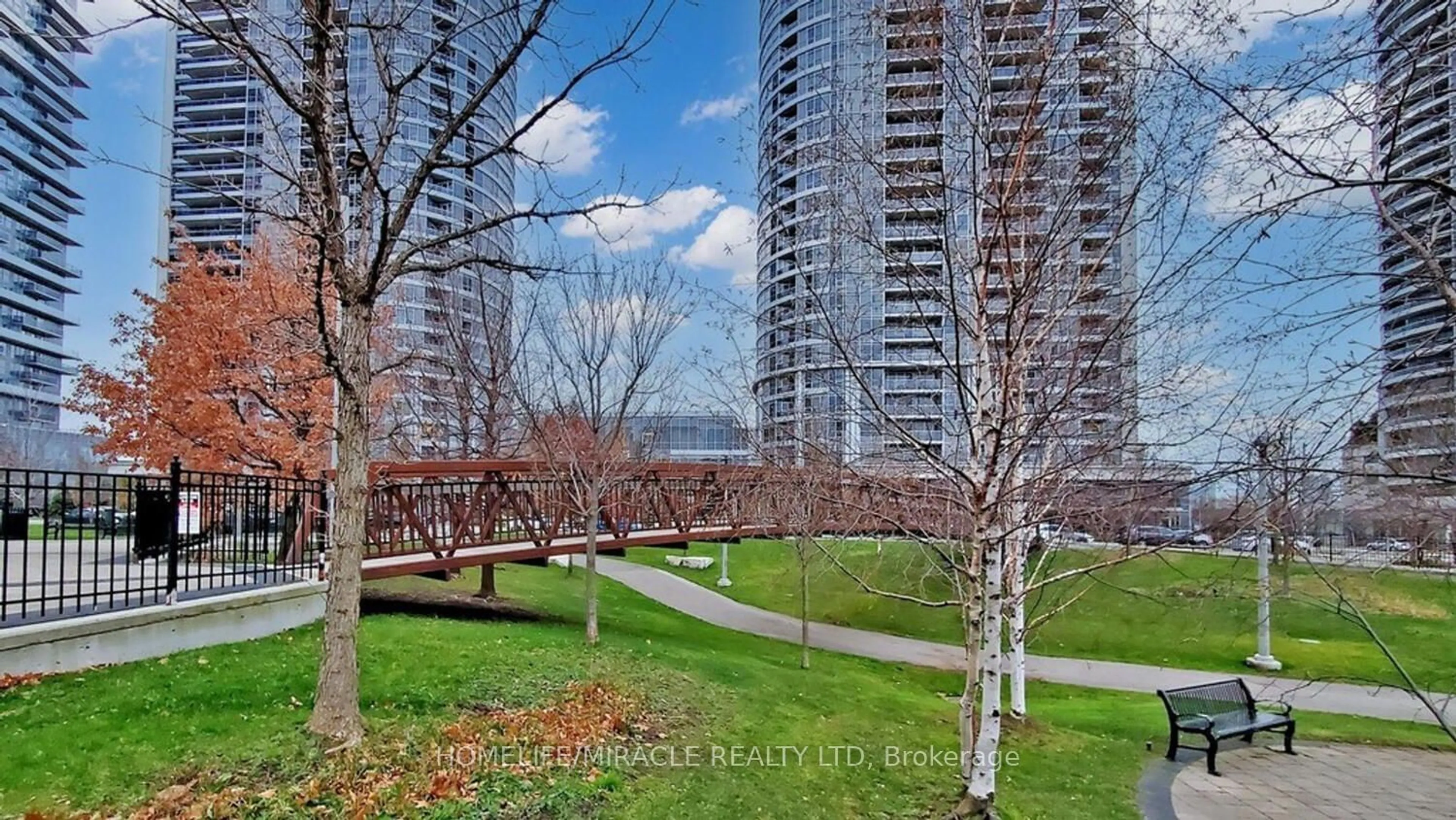 A pic from exterior of the house or condo for 181 Village Green Sq #Ph20, Toronto Ontario M1S 0L3