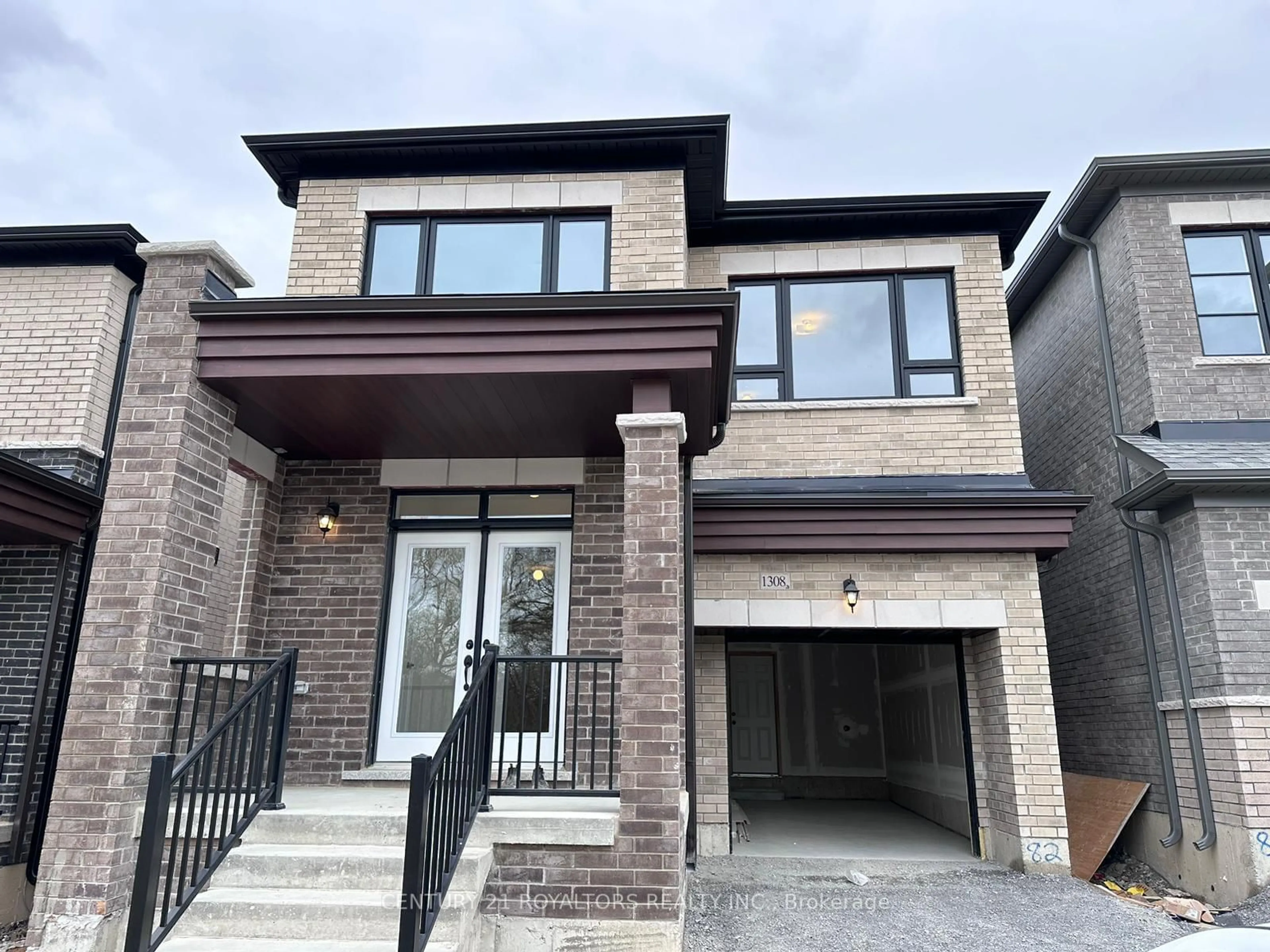 Home with brick exterior material for 1308 Klondike Dr, Oshawa Ontario L1H 8L7