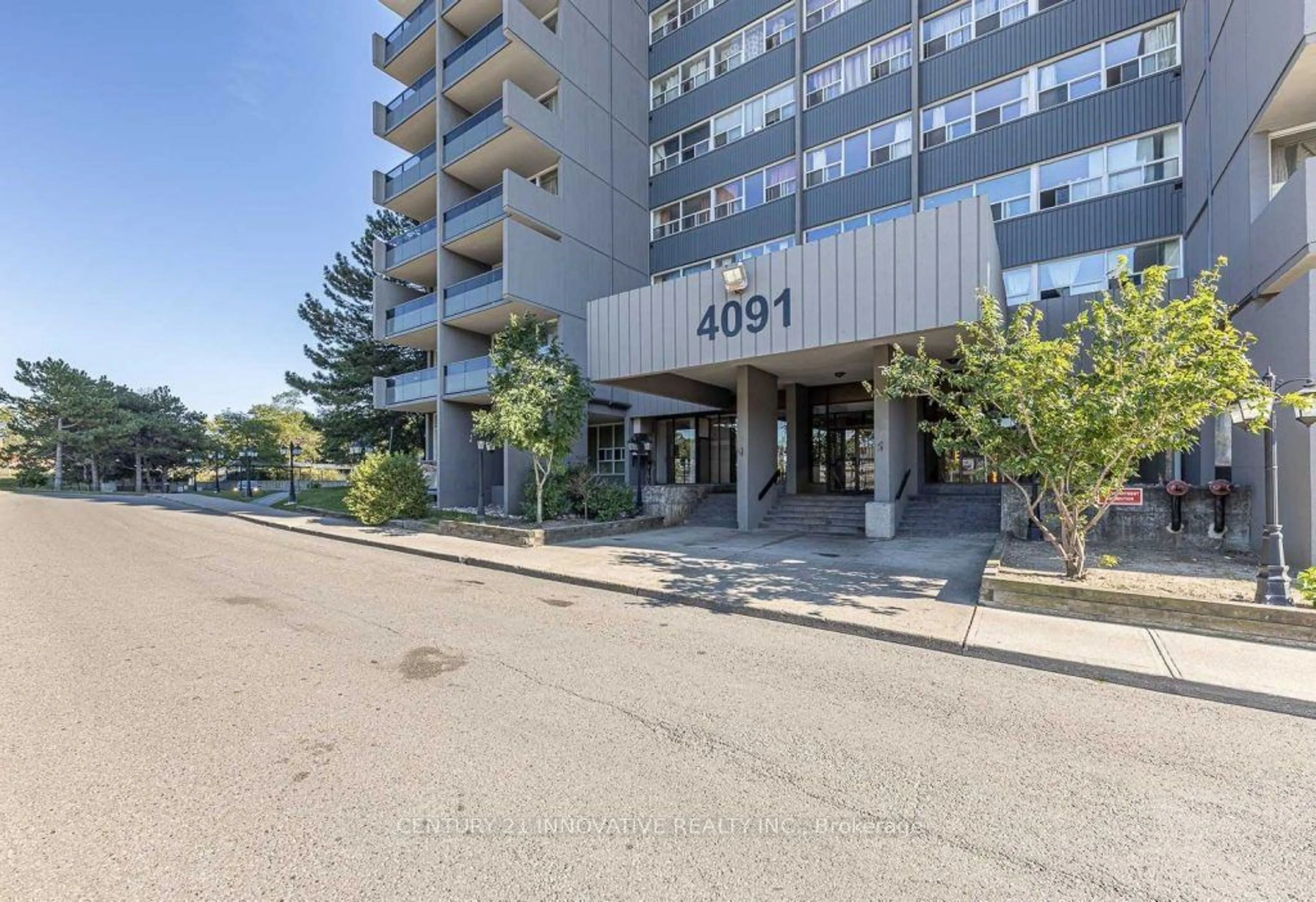 A pic from exterior of the house or condo for 4101 Sheppard Ave #406, Toronto Ontario M1S 3H3