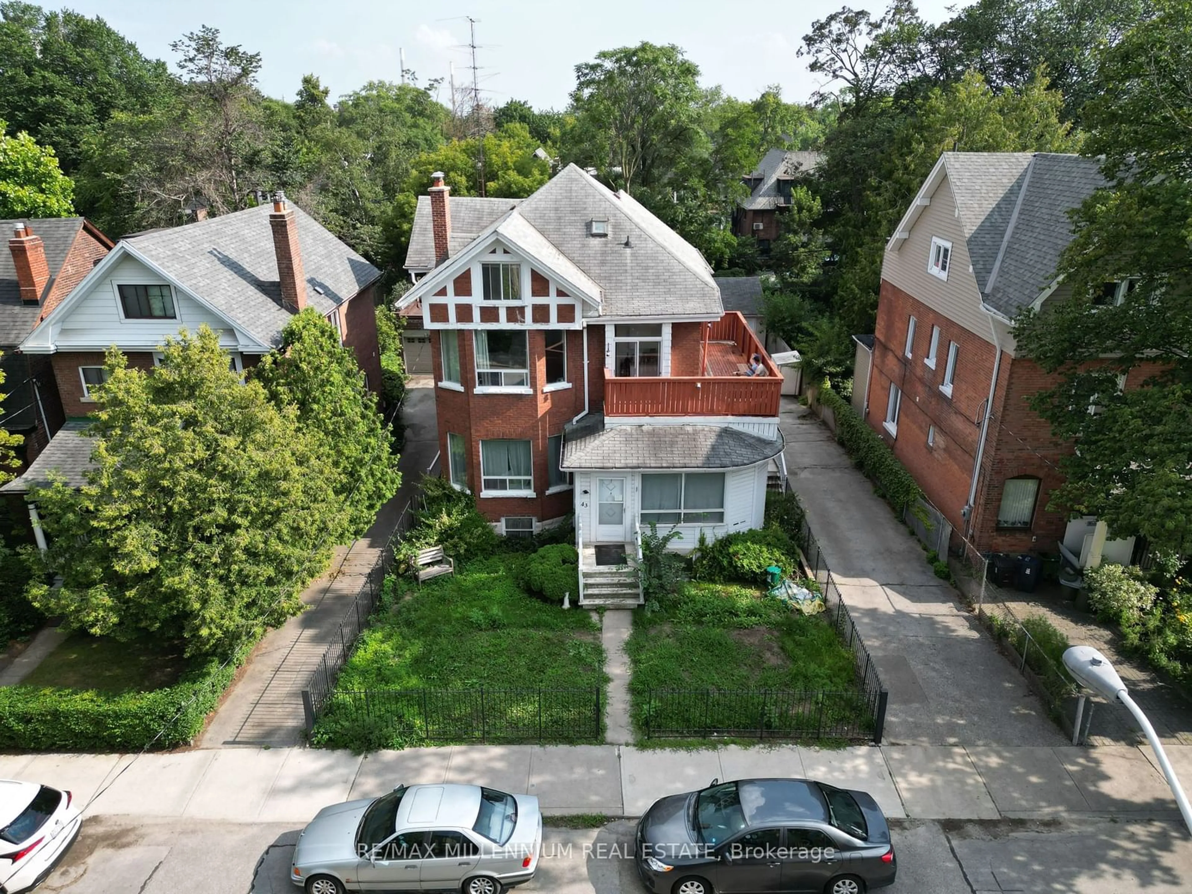 Frontside or backside of a home for 43 Riverdale Ave, Toronto Ontario M4K 1C2