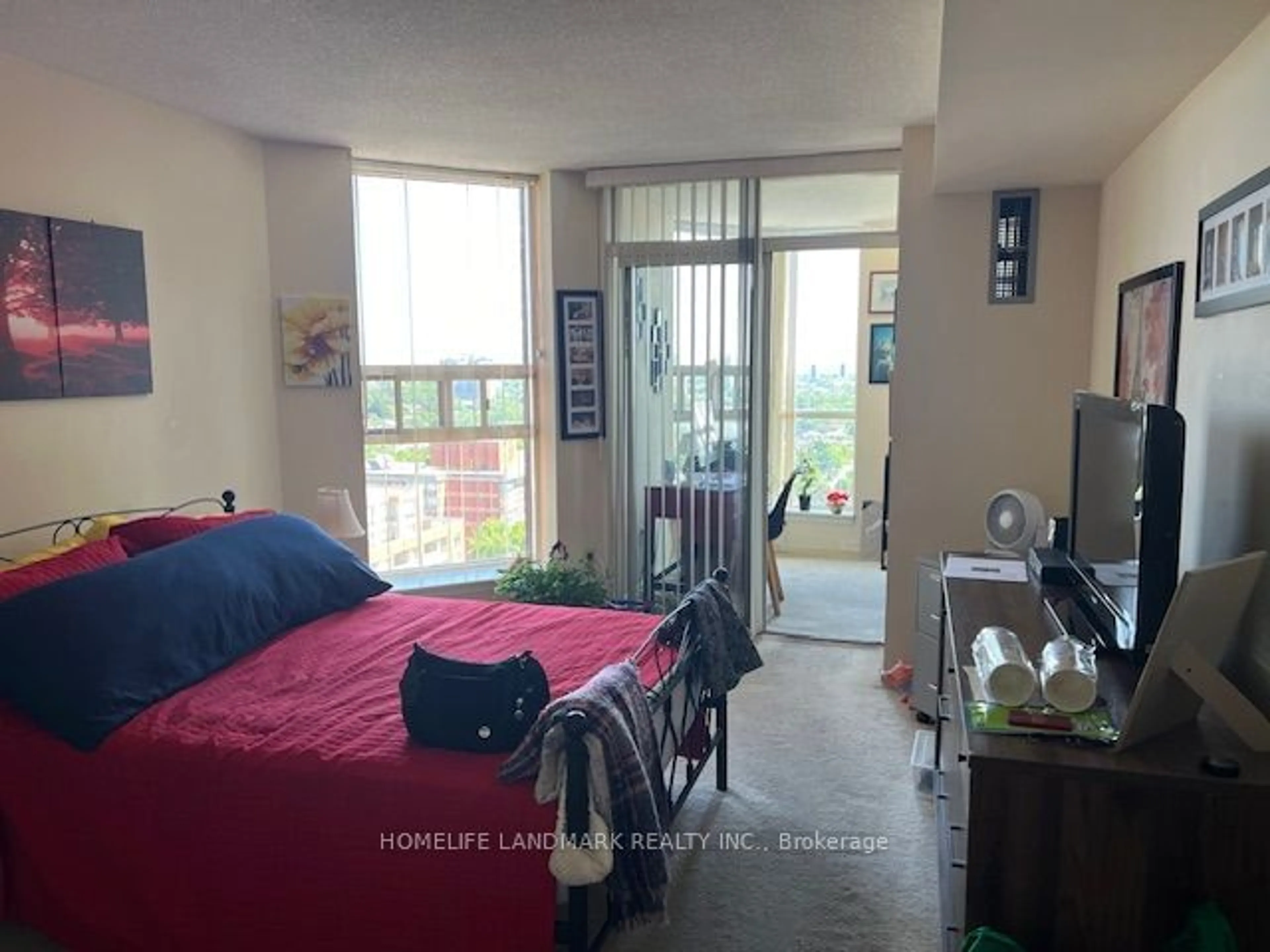 A pic of a room for 2466 Eglinton Ave #1618, Toronto Ontario M1K 5J8