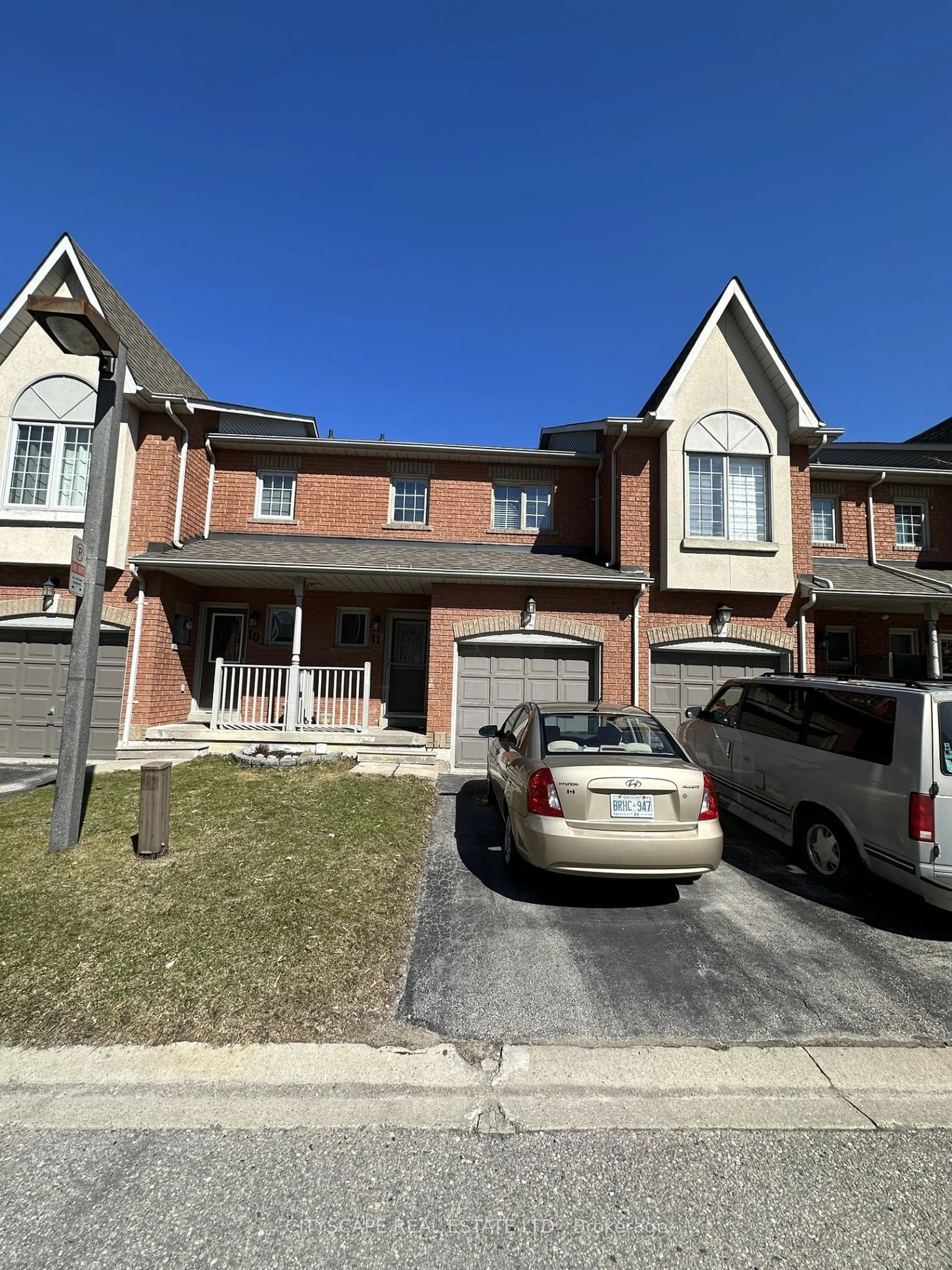 A pic from exterior of the house or condo for 1867 Kingston Rd #11, Pickering Ontario L1V 1C9