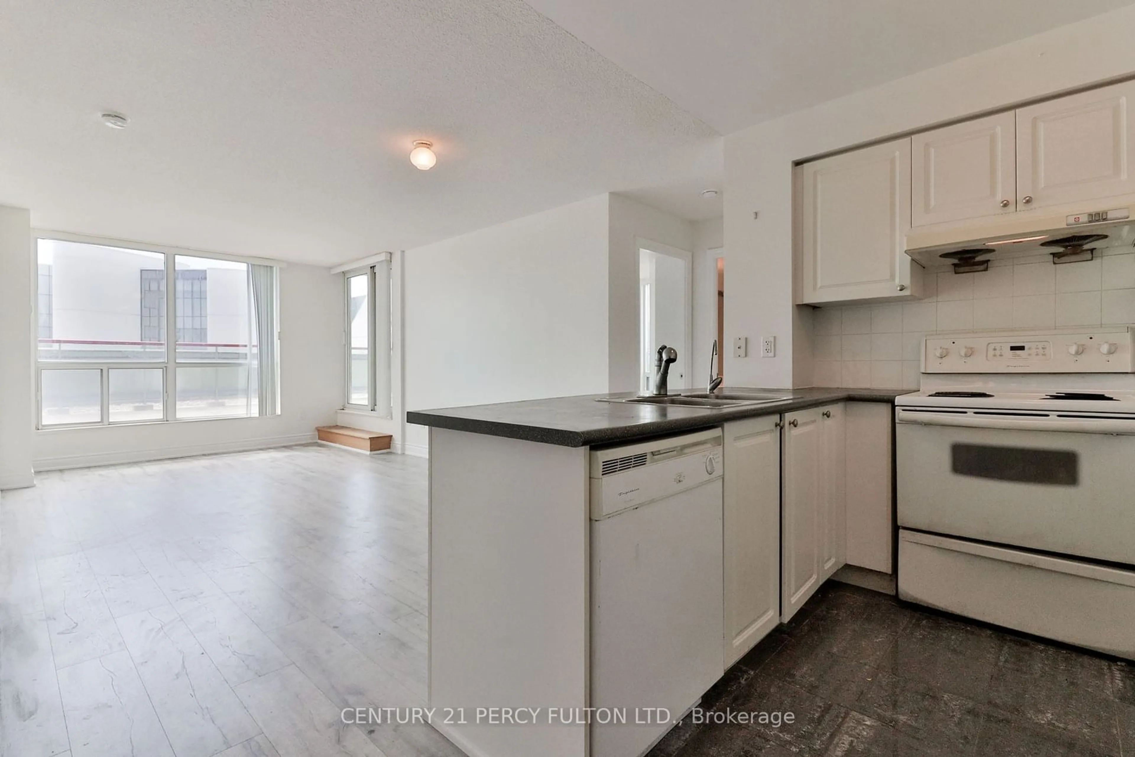 Standard kitchen for 60 Brian Harrison Way #302, Toronto Ontario M1P 5J5