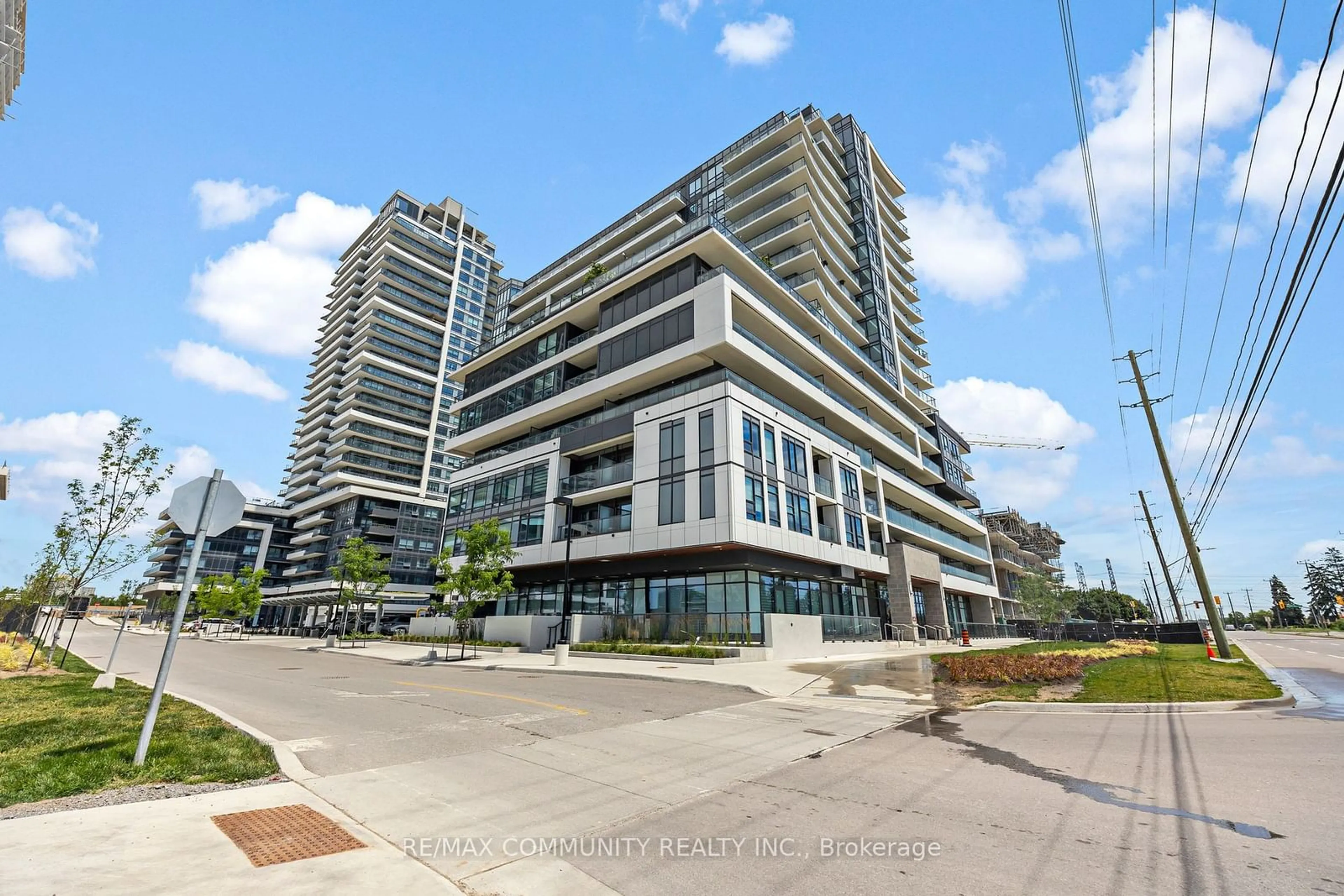 A pic from exterior of the house or condo for 1480 Bayly St #913, Pickering Ontario L1W 0C2