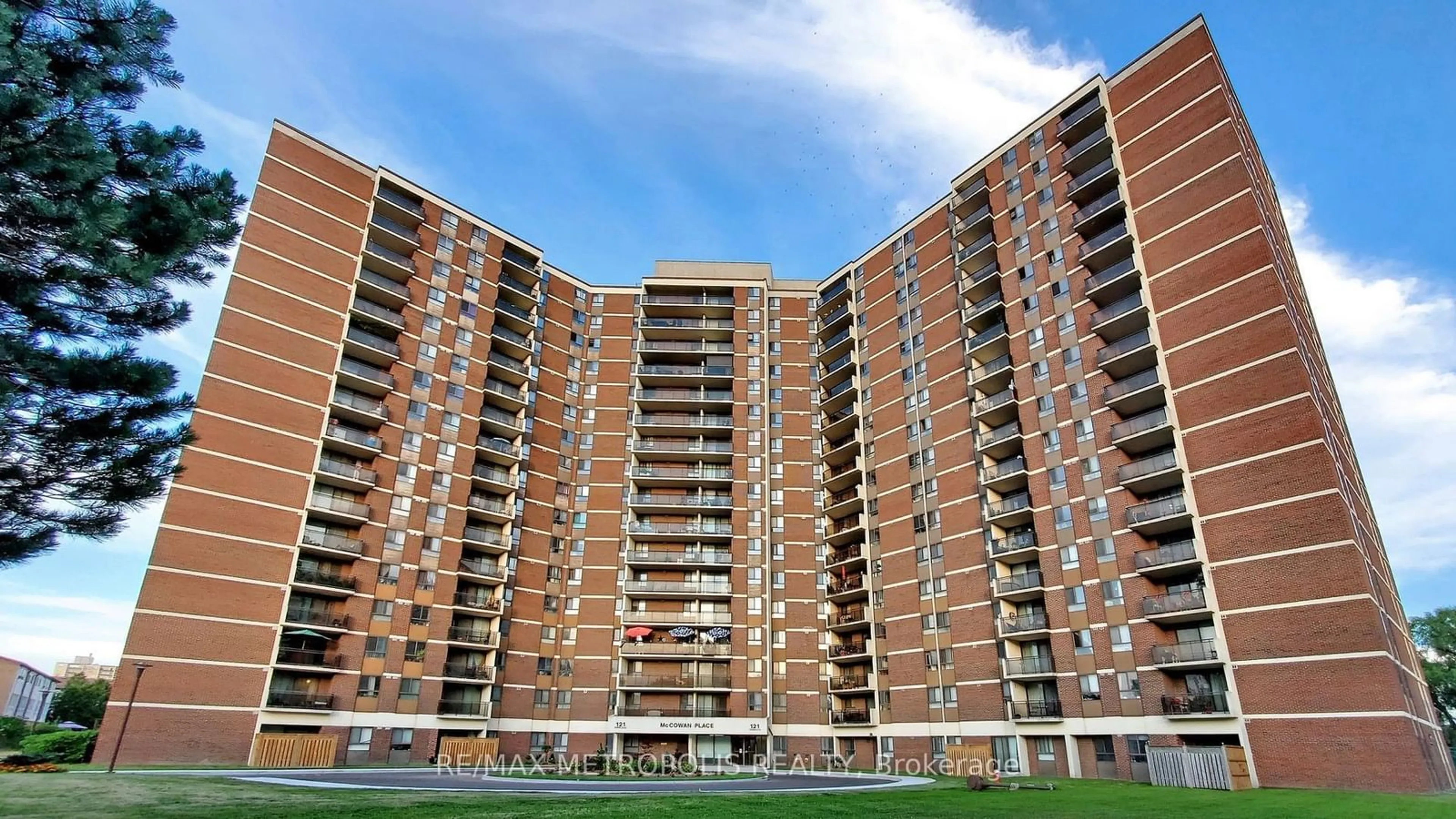 A pic from exterior of the house or condo for 121 Trudelle St #604, Toronto Ontario M1J 3K4