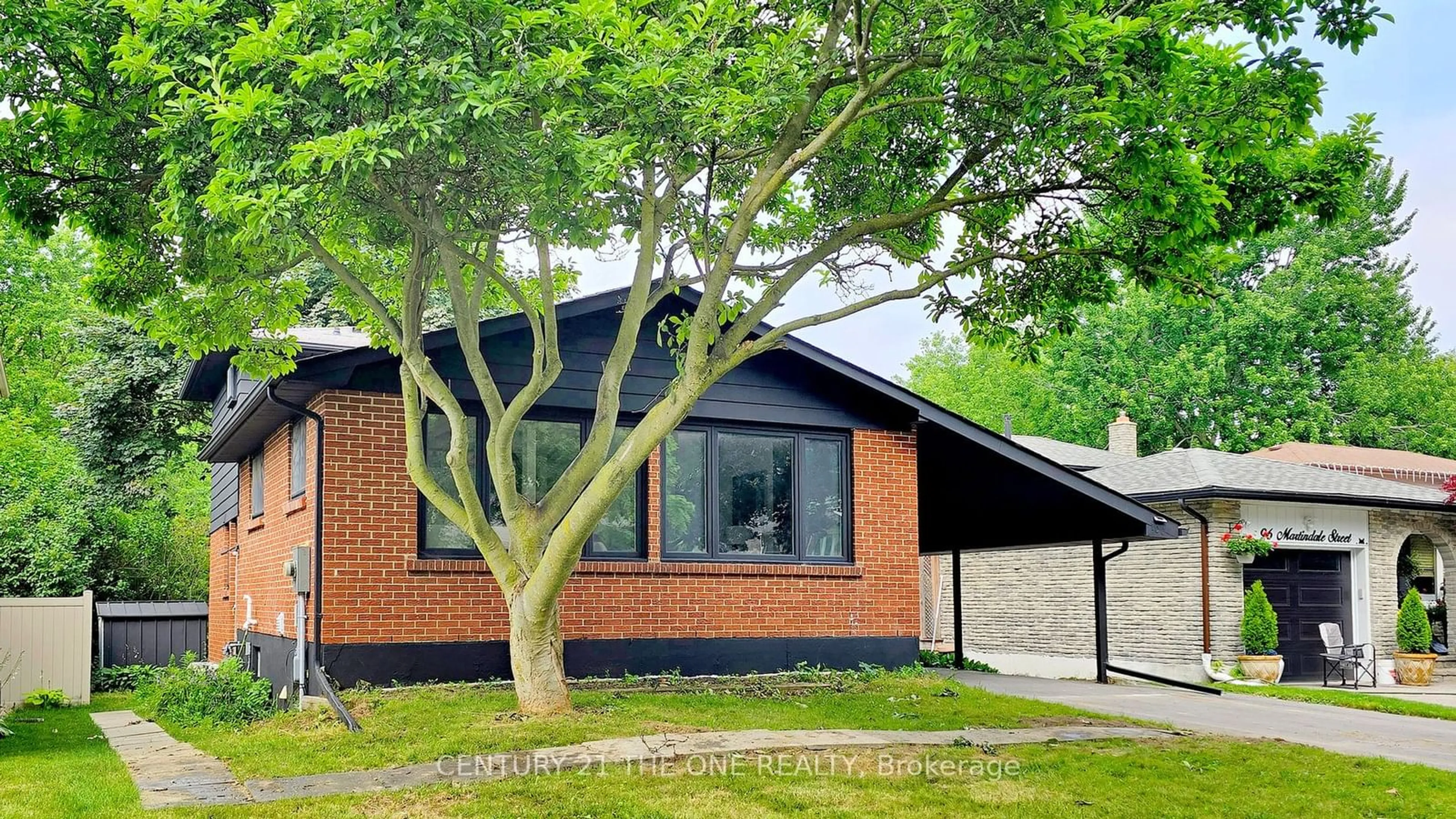 Home with brick exterior material for 100 Martindale St, Oshawa Ontario L1H 6W6