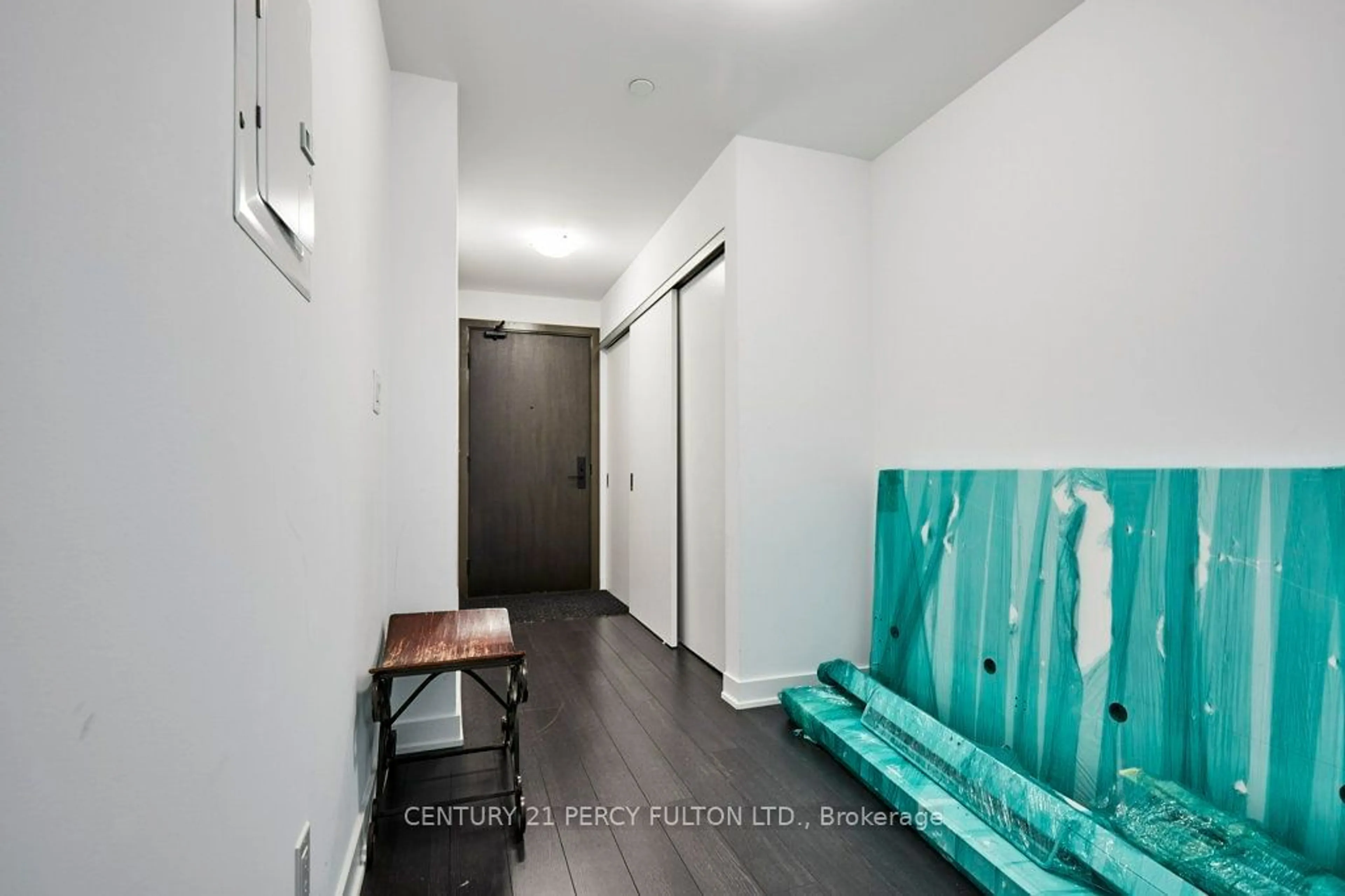 Indoor entryway for 2799 Kingston Rd #305, Toronto Ontario M1M 0E3