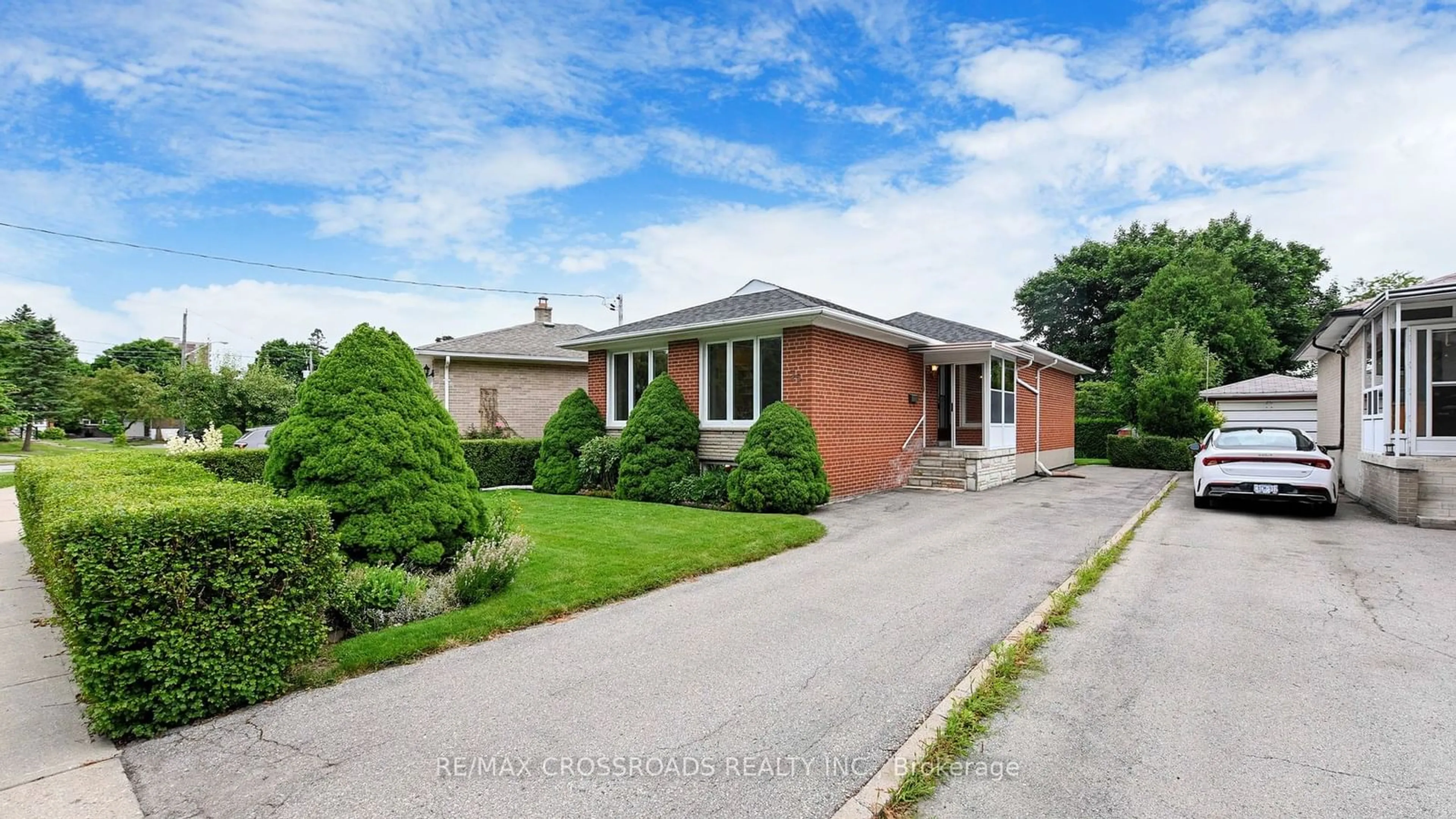 Frontside or backside of a home for 35 Murmouth Rd, Toronto Ontario M1T 2P9