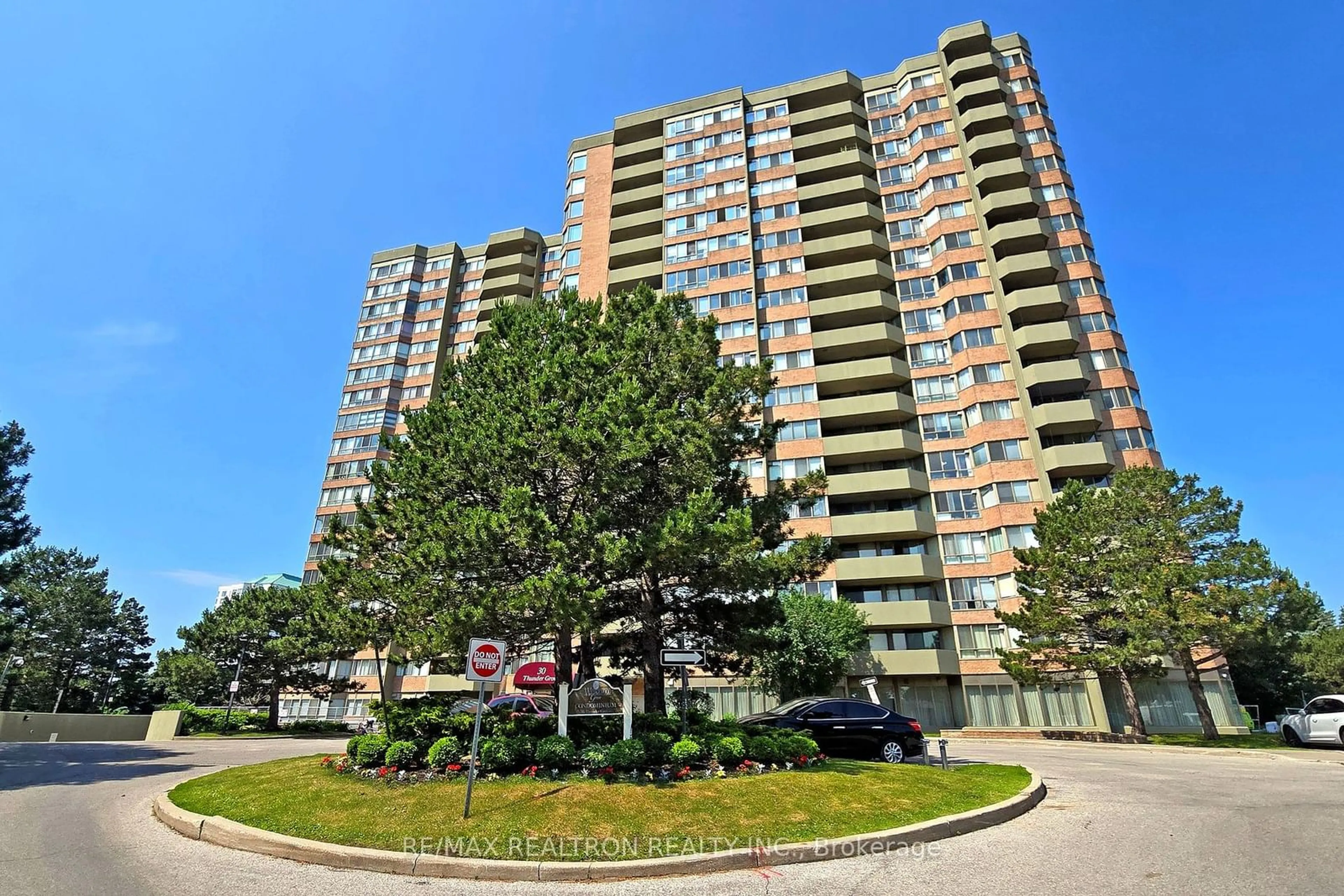 A pic from exterior of the house or condo for 30 Thunder Grve #314, Toronto Ontario M1V 4A3