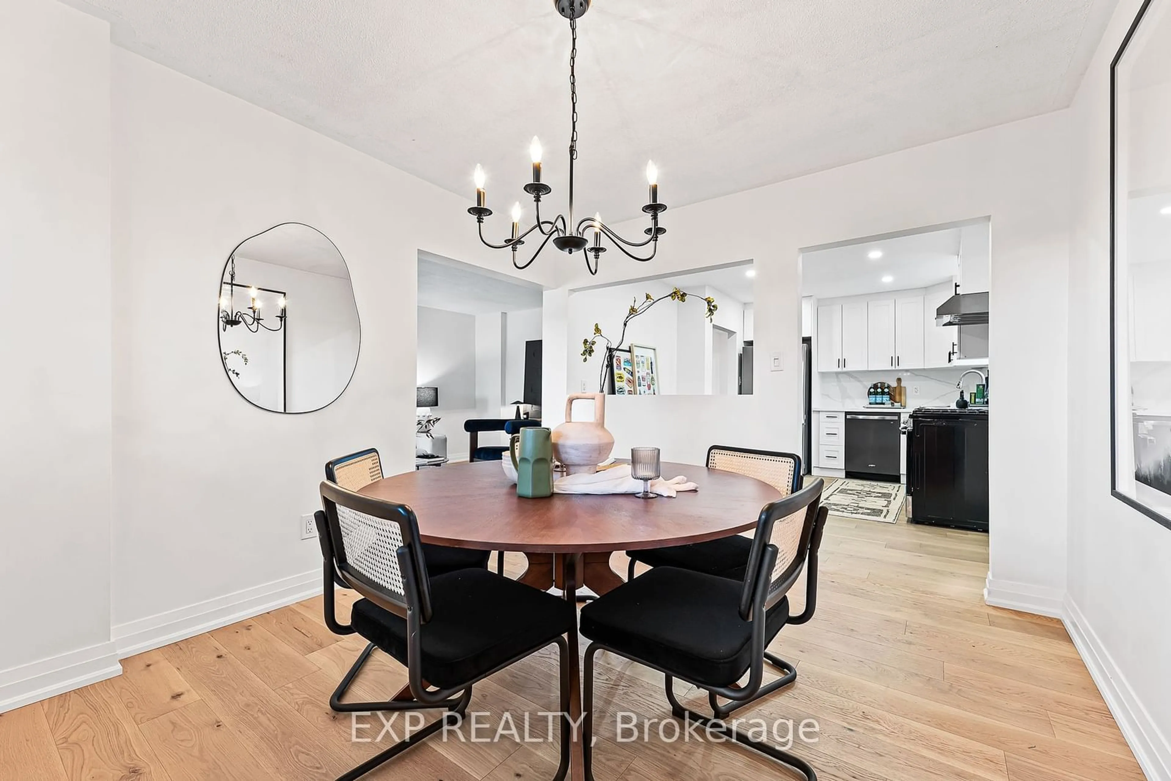 Dining room for 126 Slan Ave, Toronto Ontario M1G 3B9