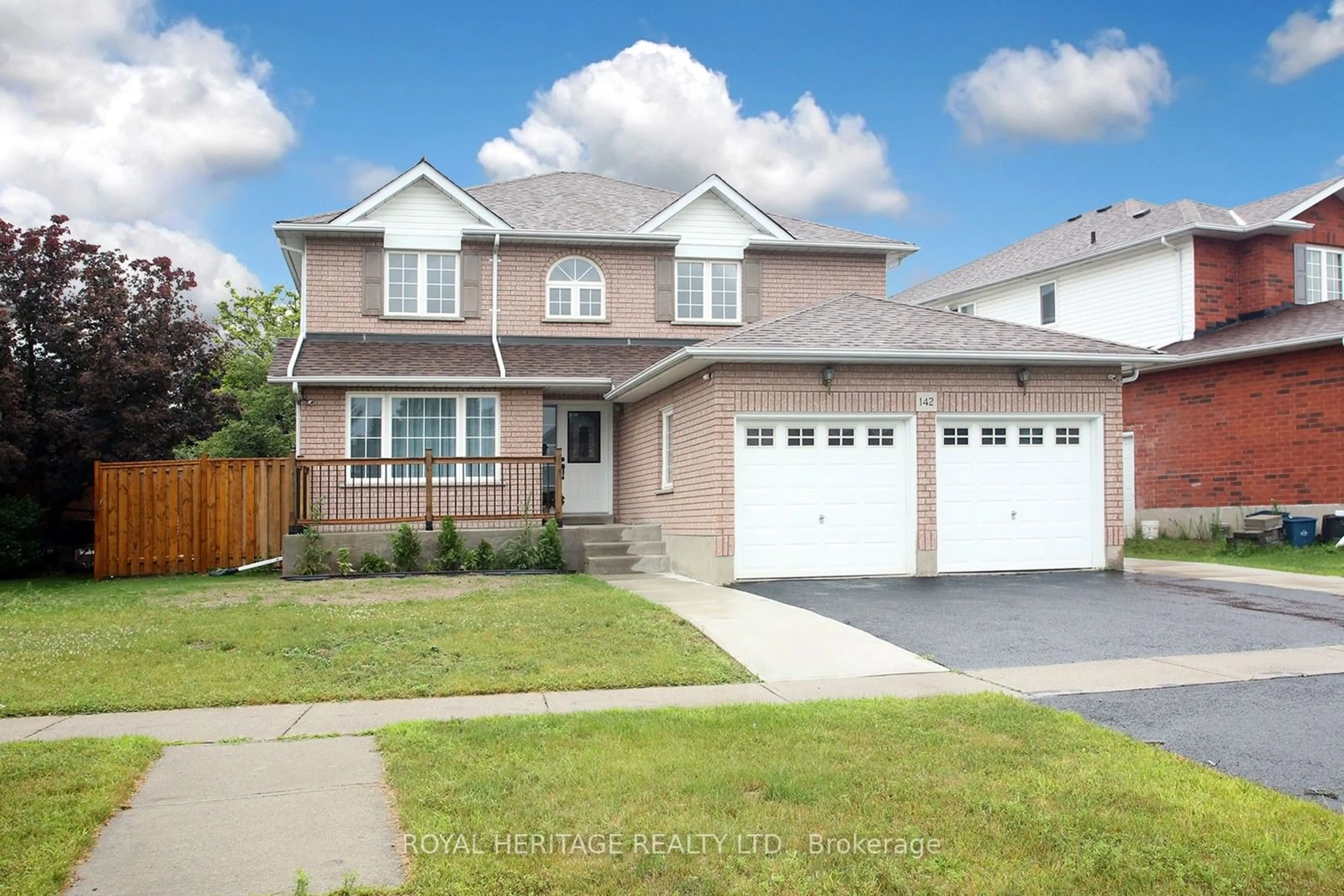 Frontside or backside of a home for 142 Niagara Dr, Oshawa Ontario L1G 8A5