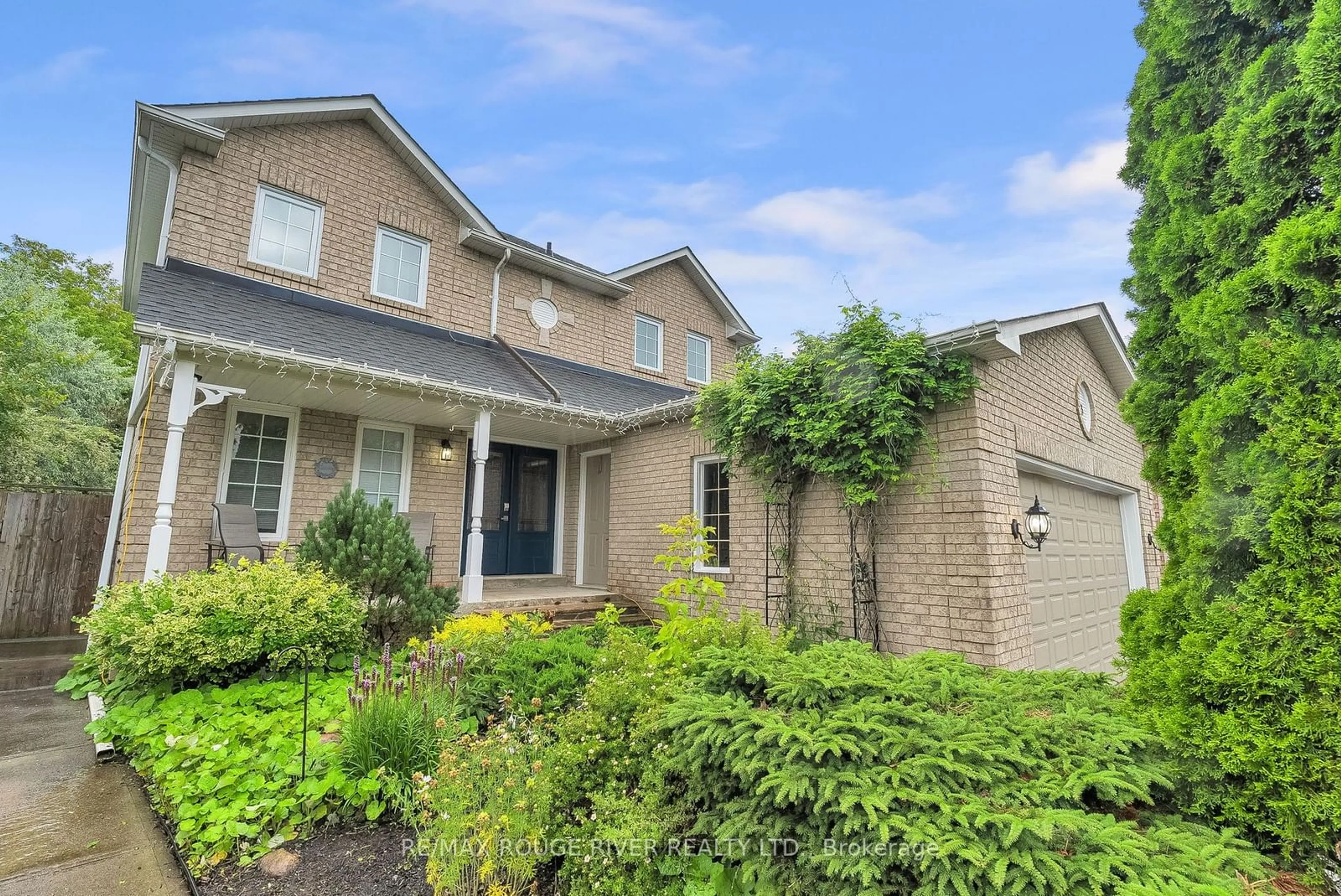 Frontside or backside of a home for 113 Meadowview Blvd, Clarington Ontario L1C 4X4