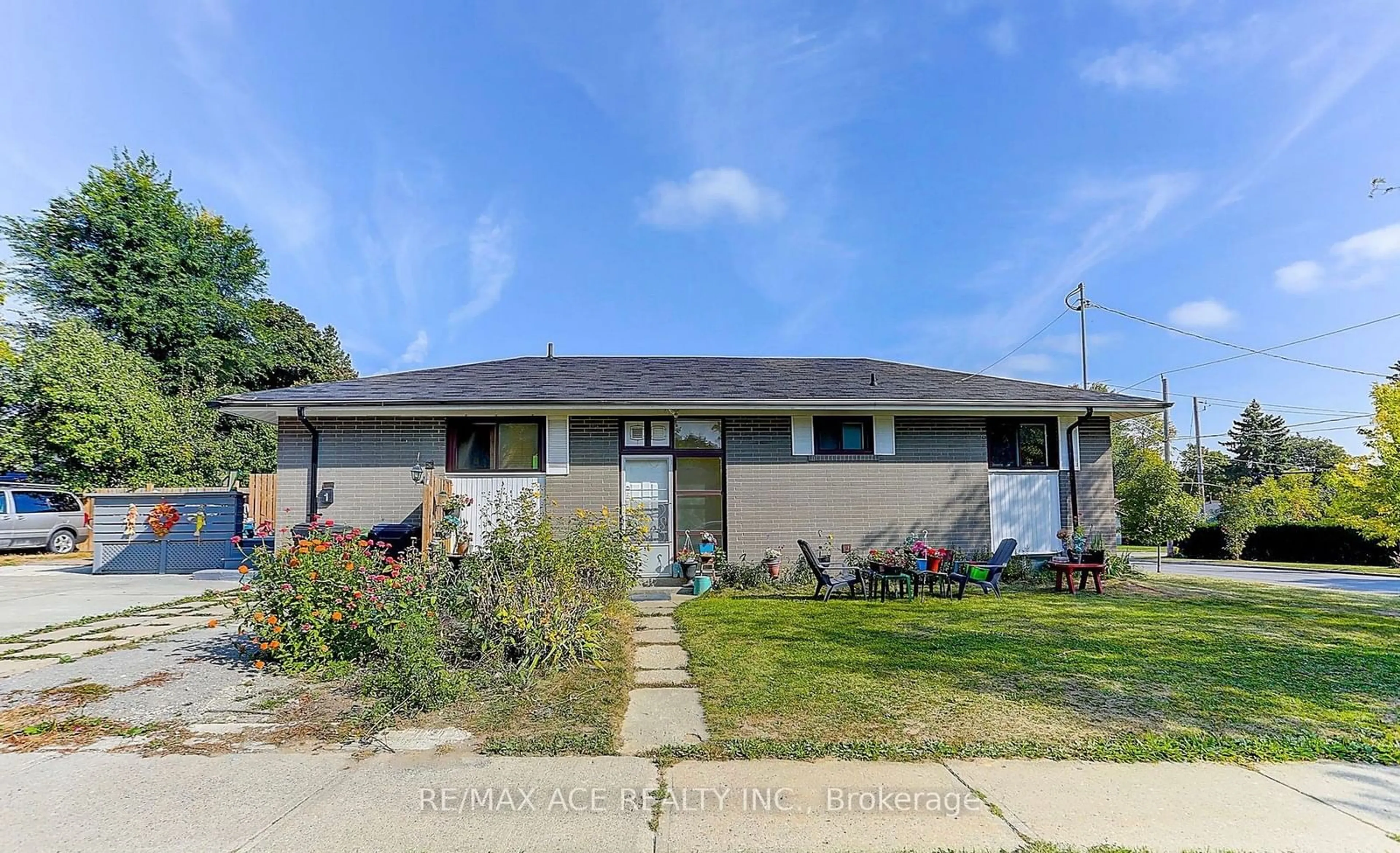 Frontside or backside of a home for 1 Mid Pines Rd, Toronto Ontario M1G 2L5