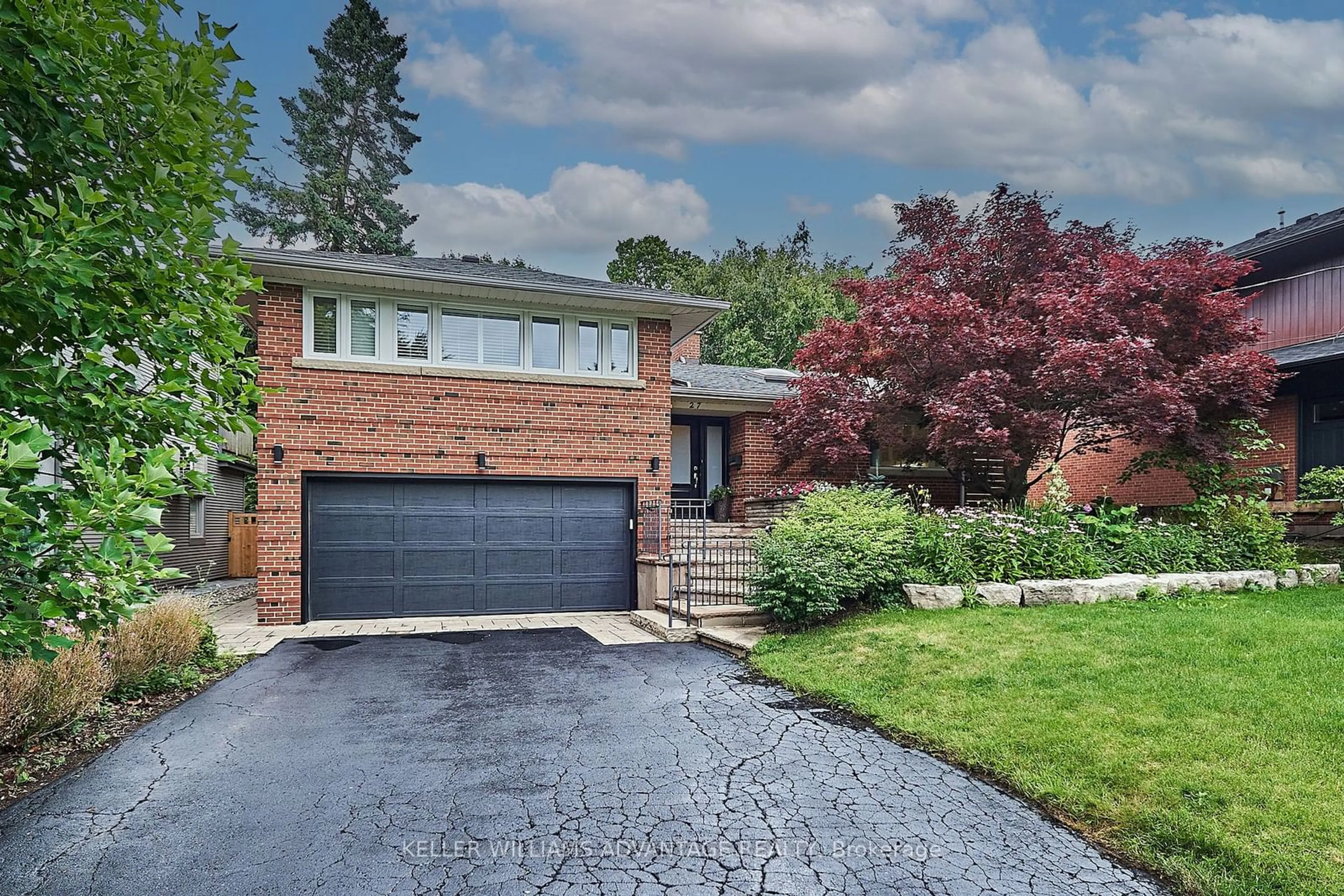 Home with brick exterior material for 27 Mcnab Blvd, Toronto Ontario M1M 2W4