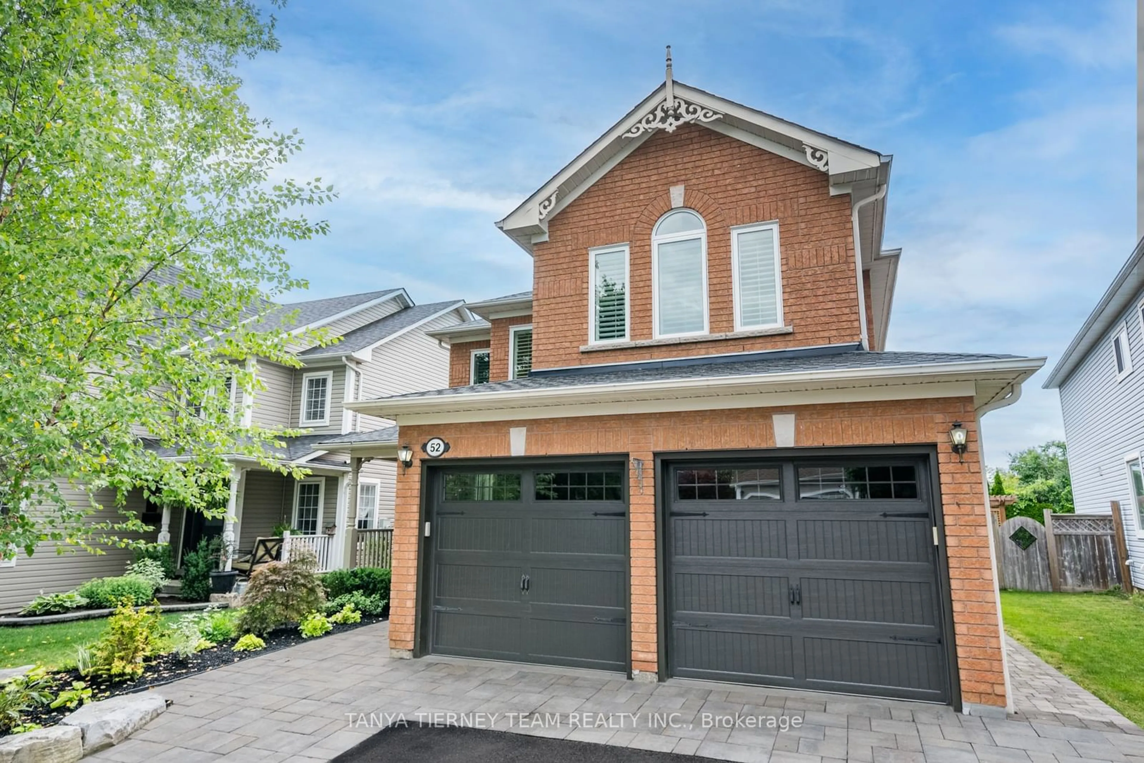 Home with brick exterior material for 52 Bayberry Crt, Whitby Ontario L1M 2L2