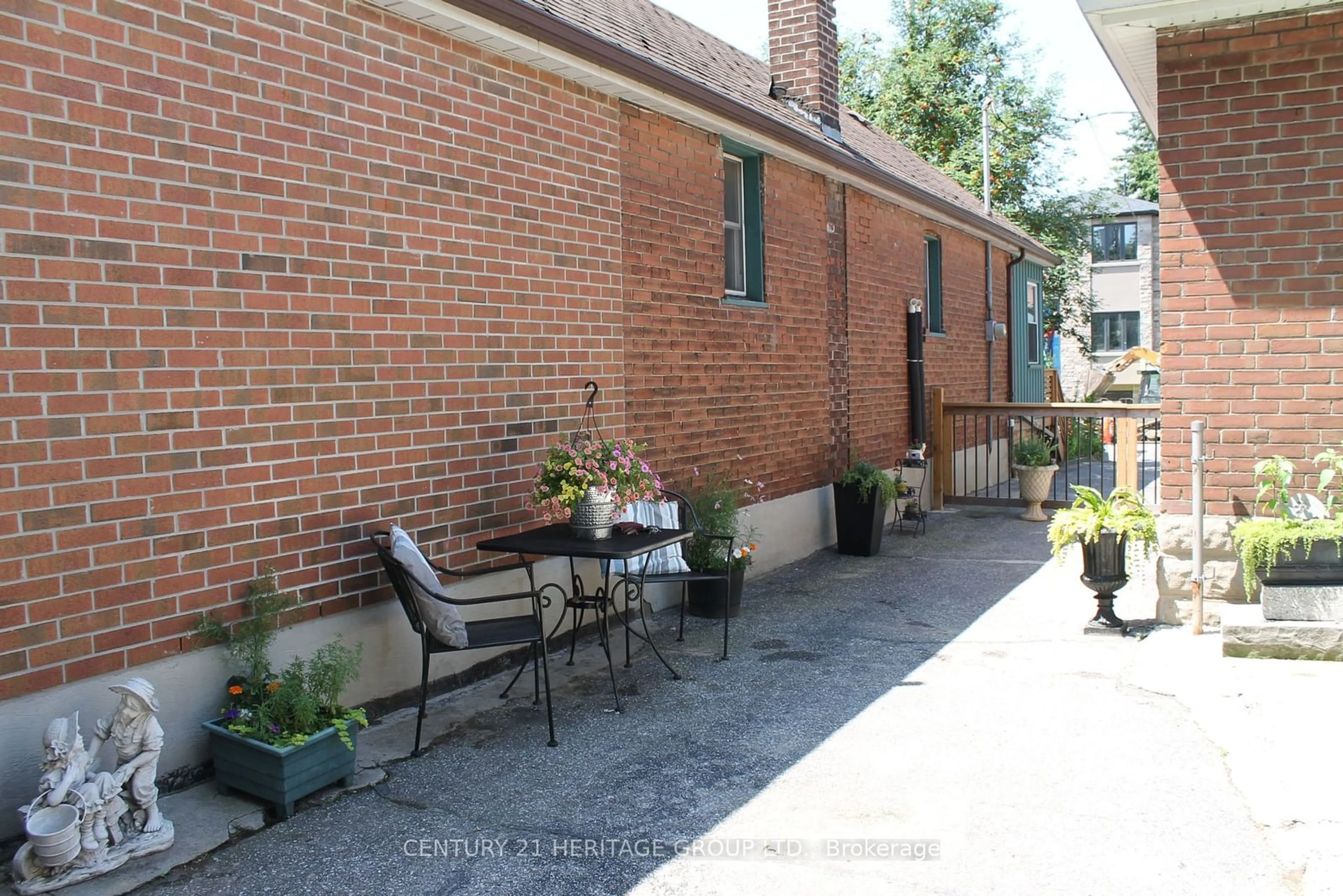 Patio for 1025 Greenwood Ave, Toronto Ontario M4J 4C9