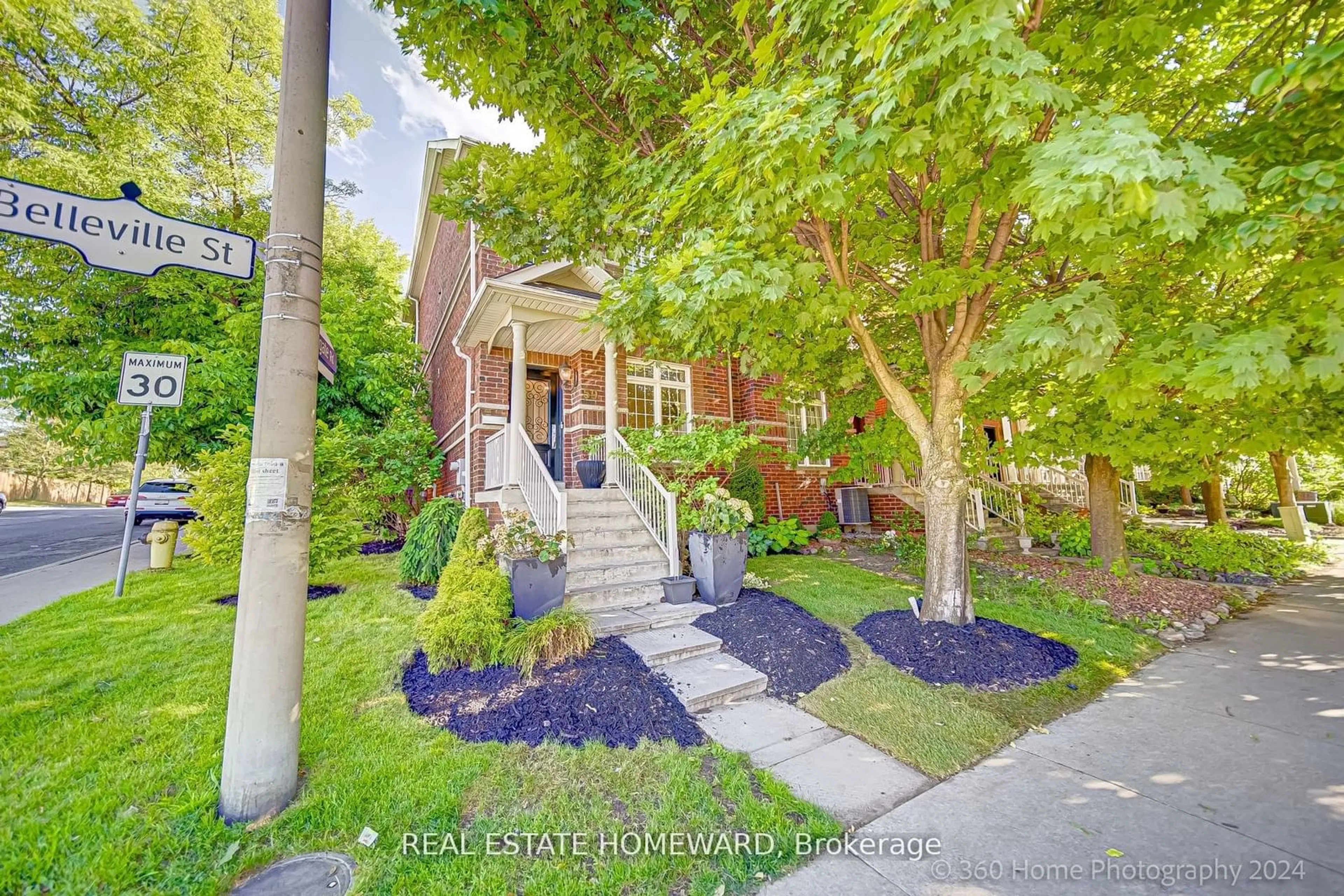 Street view for 59 Belleville St, Toronto Ontario M4E 3X9