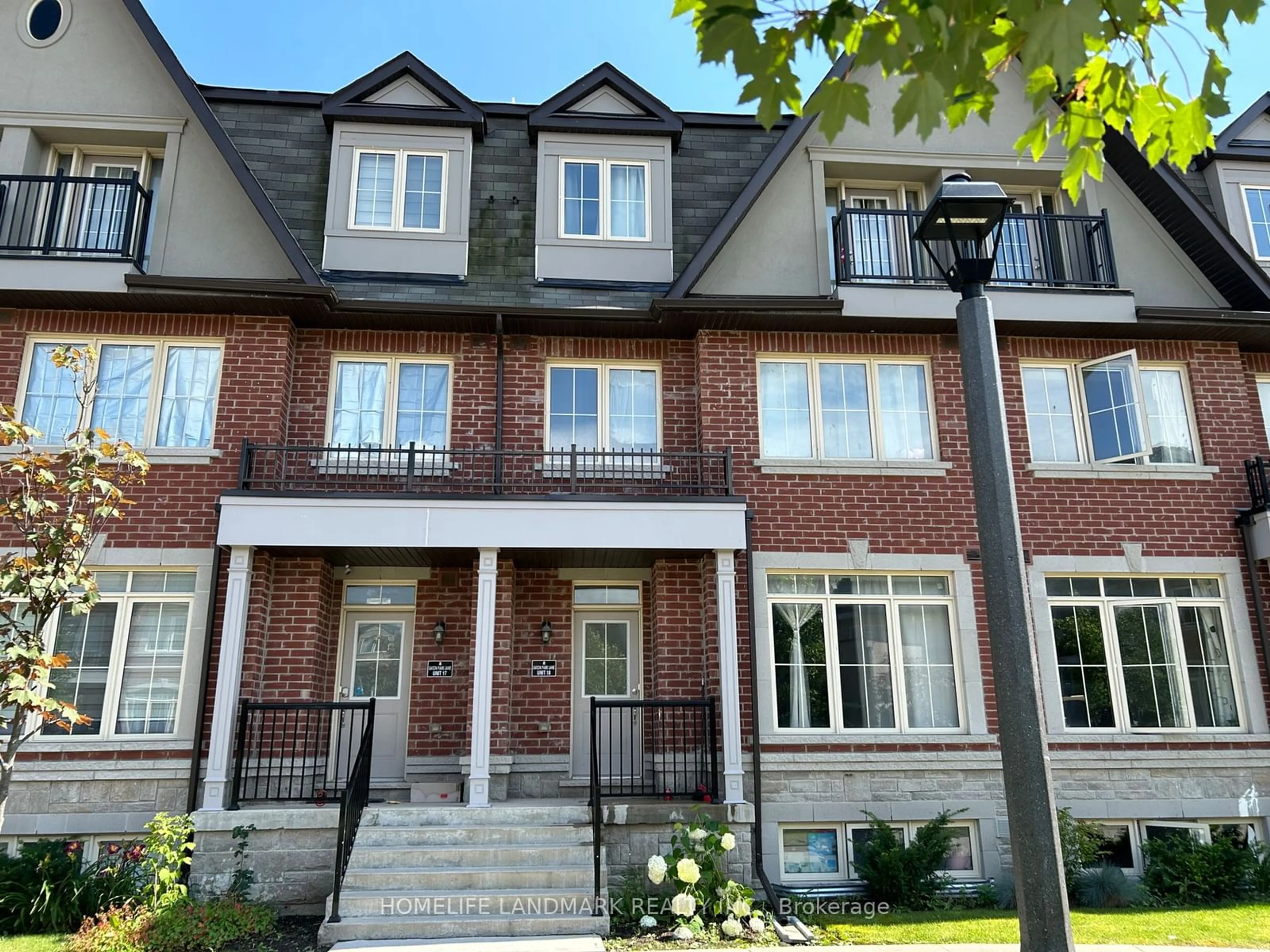 A pic from exterior of the house or condo for 8 Eaton Park Lane #18, Toronto Ontario M1W 0A5