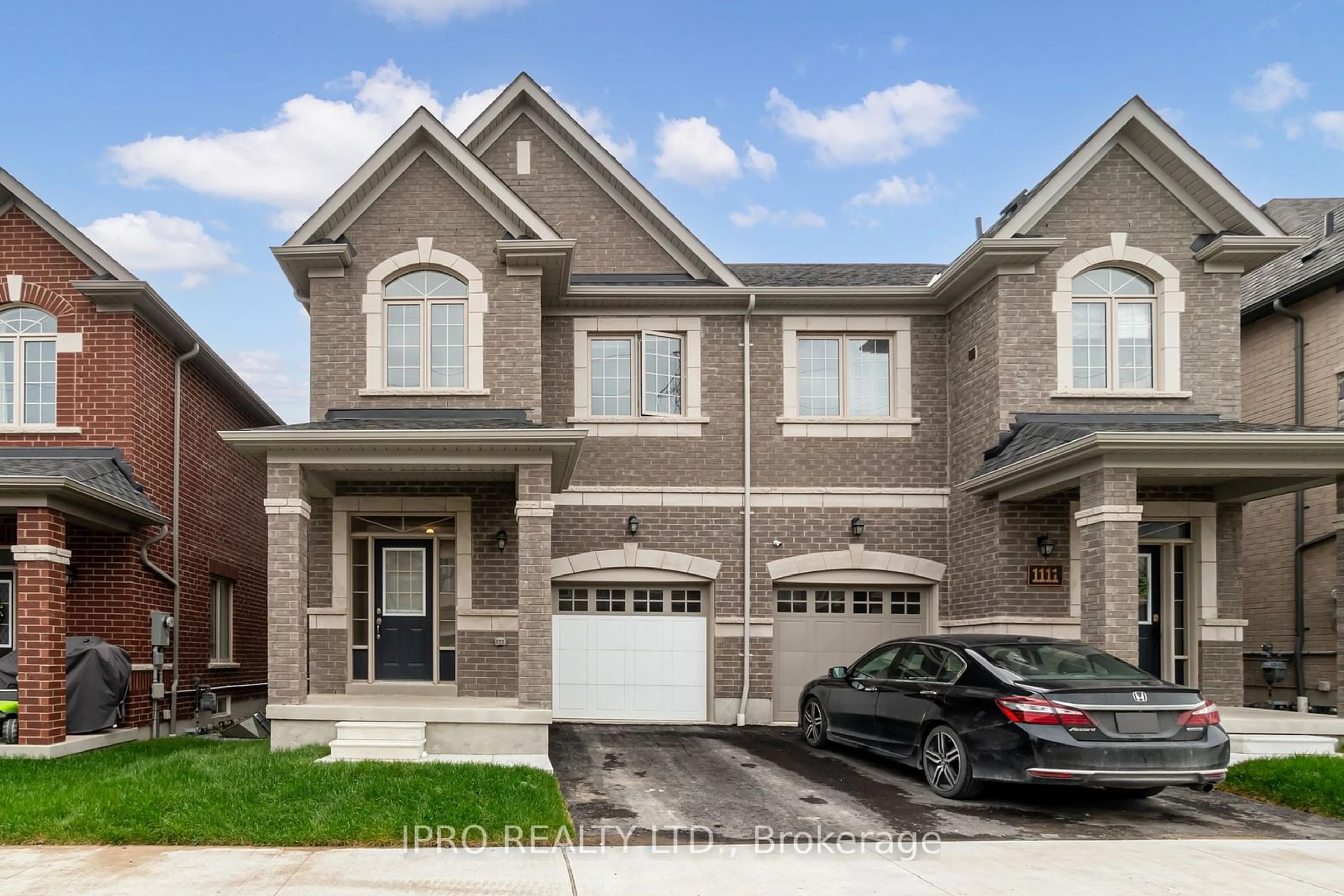 Home with brick exterior material for 1113 Skyridge Blvd, Pickering Ontario L1X 2R2