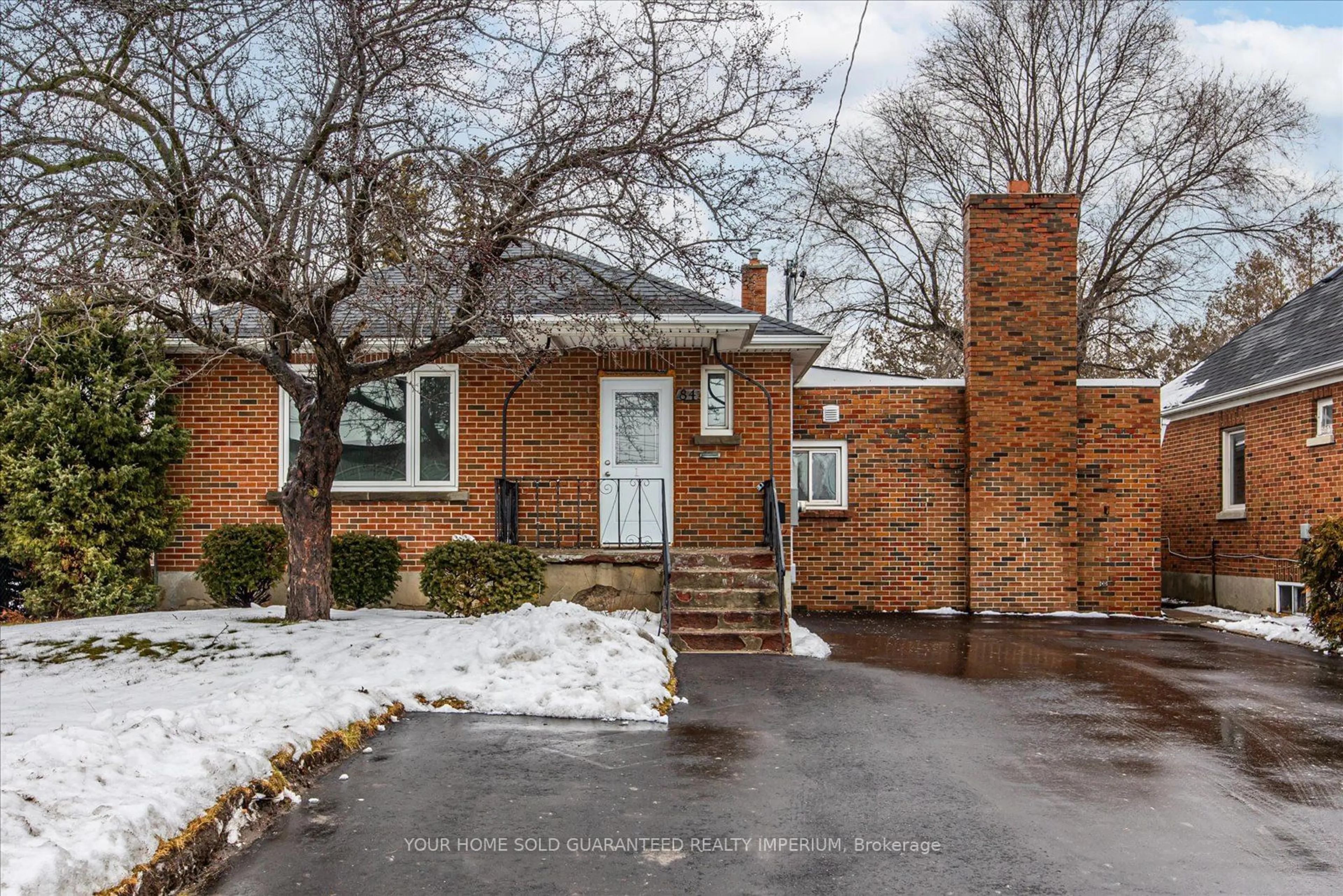 Home with brick exterior material for 84 Taunton Rd, Oshawa Ontario L1G 3T2