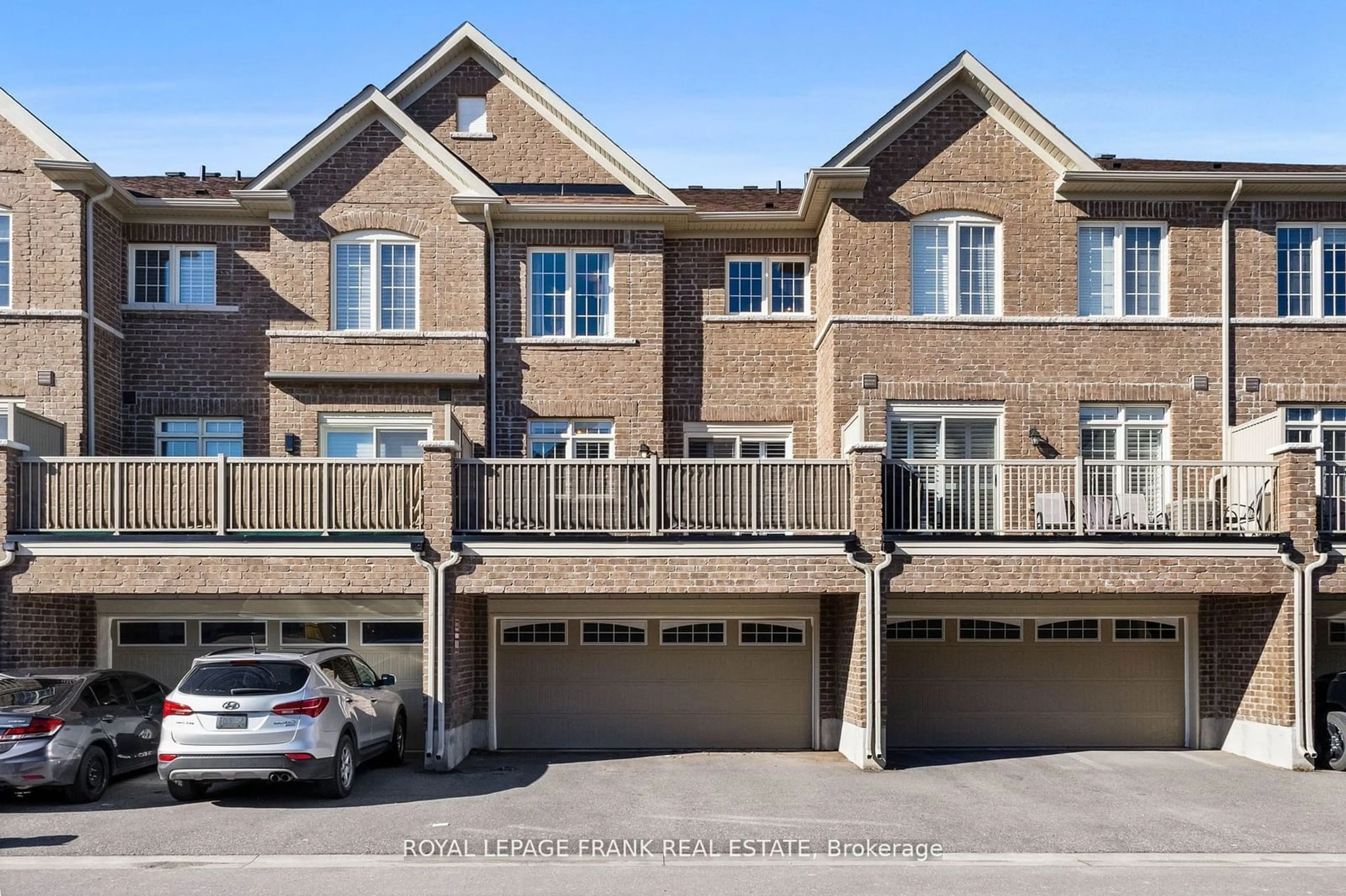 A pic from exterior of the house or condo for 37 Donald Powell Cres, Clarington Ontario L1B 0V6