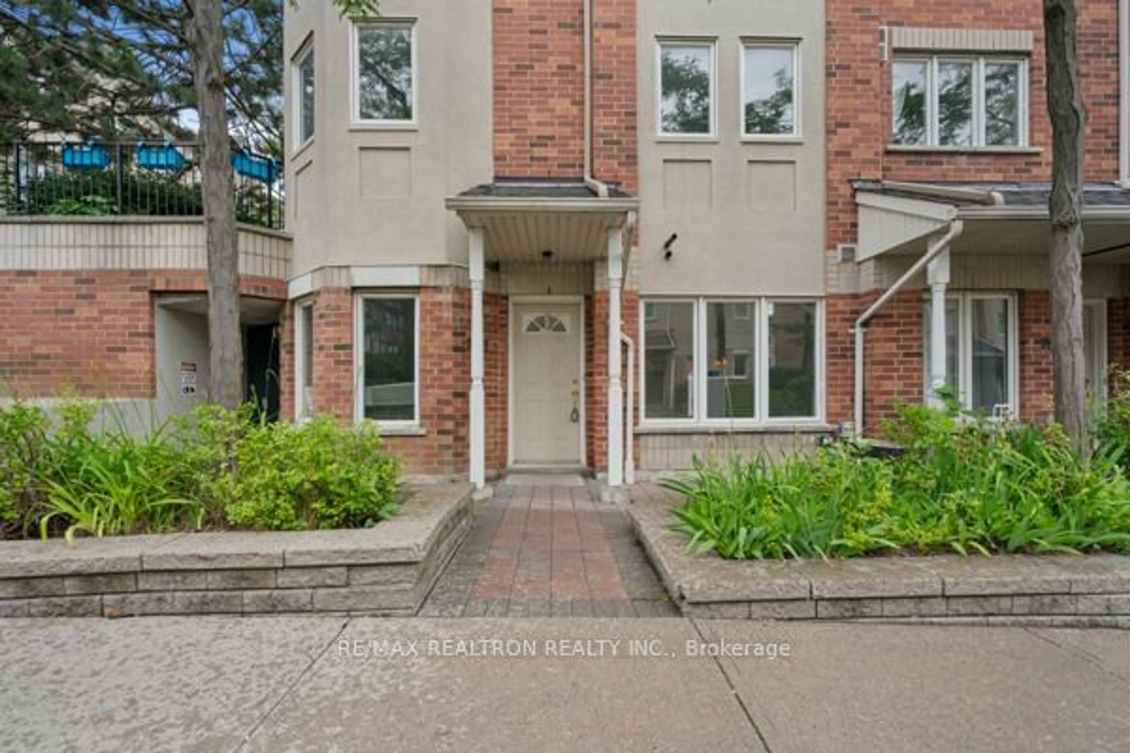 A pic from exterior of the house or condo for 28 Rosebank Dr #705, Toronto Ontario M1B 5Z1