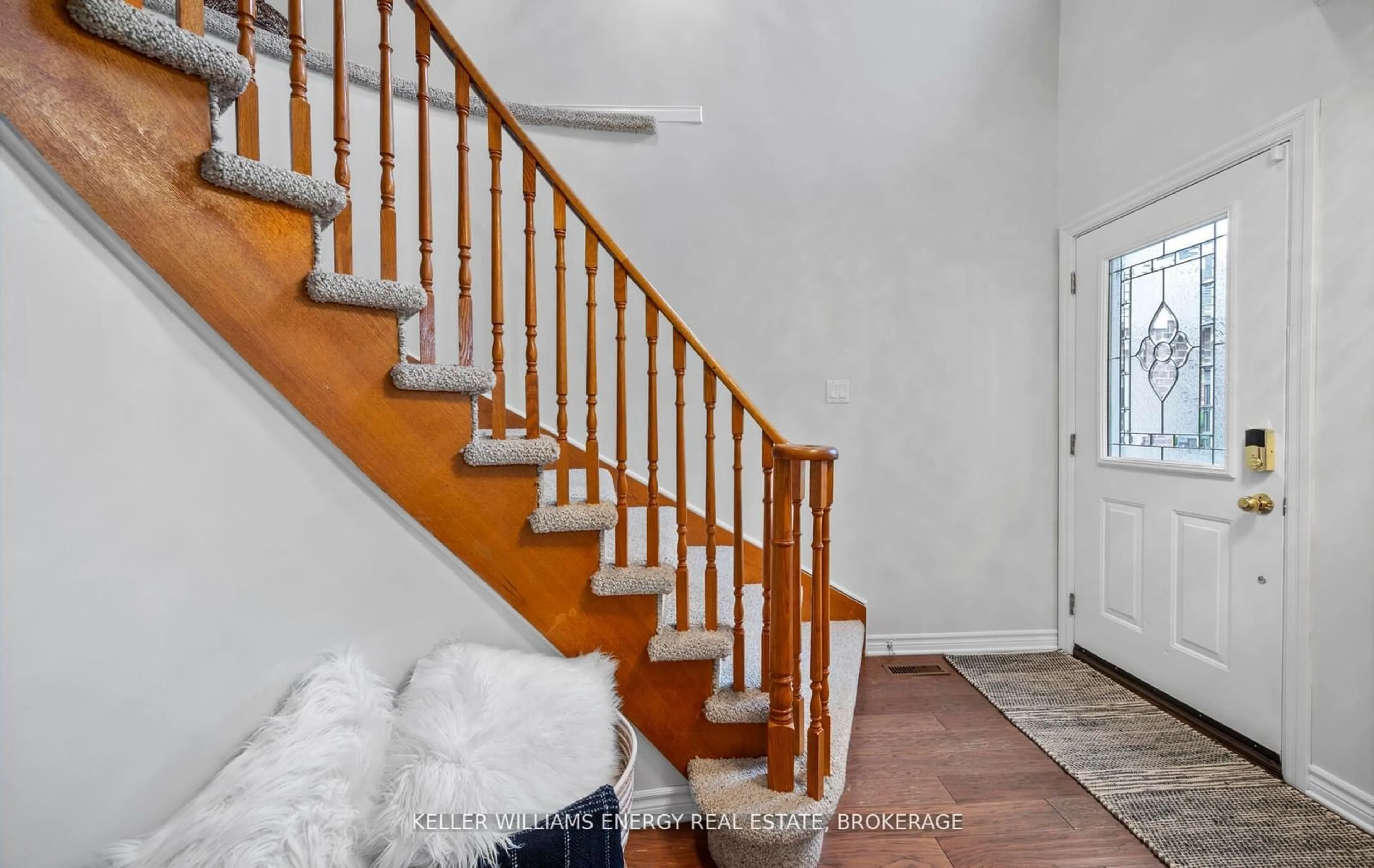 Stairs for 22 Maberley Cres, Toronto Ontario M1C 3K8