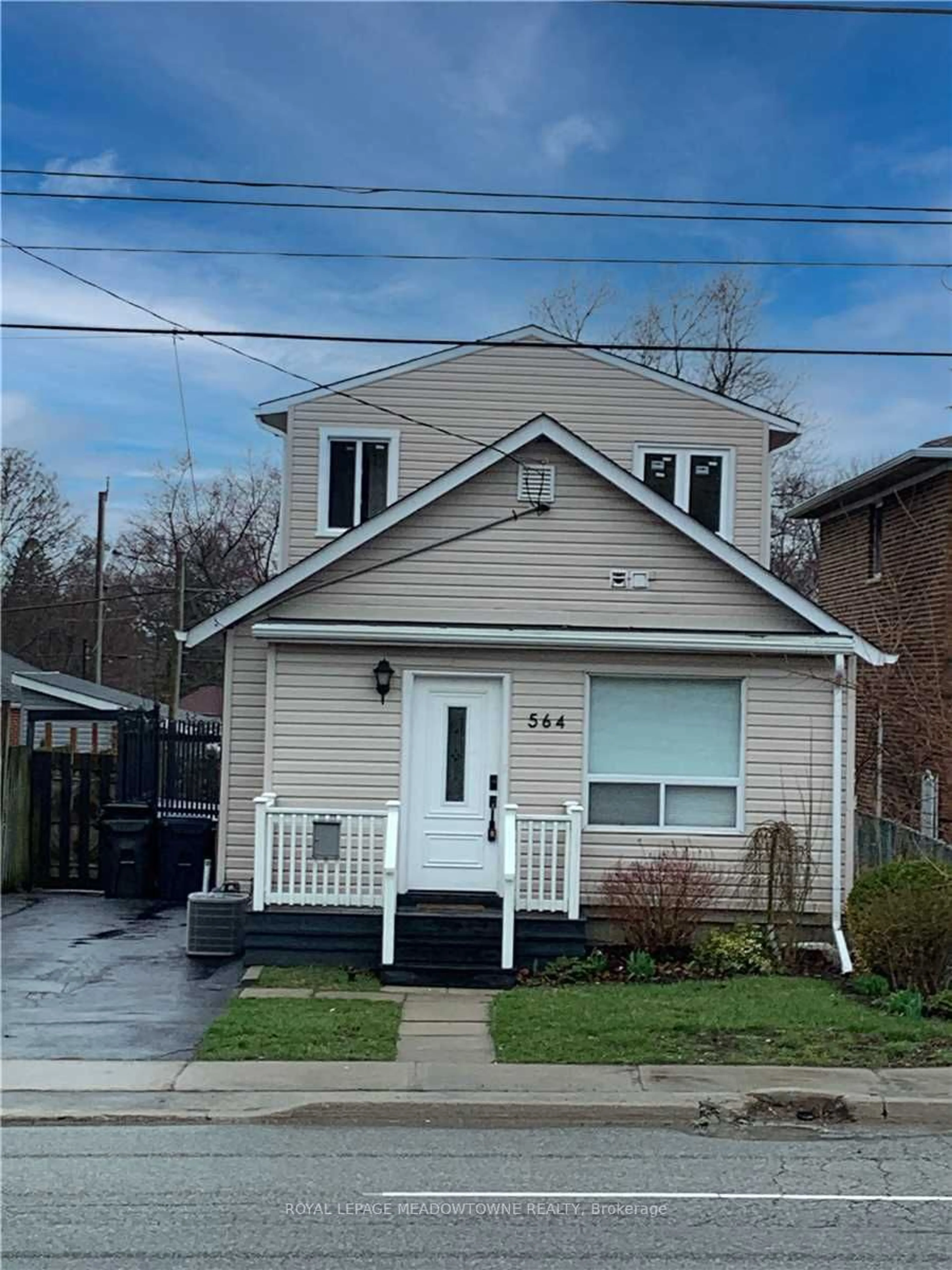 Frontside or backside of a home for 564 Pharmacy Ave, Toronto Ontario M1L 3G9