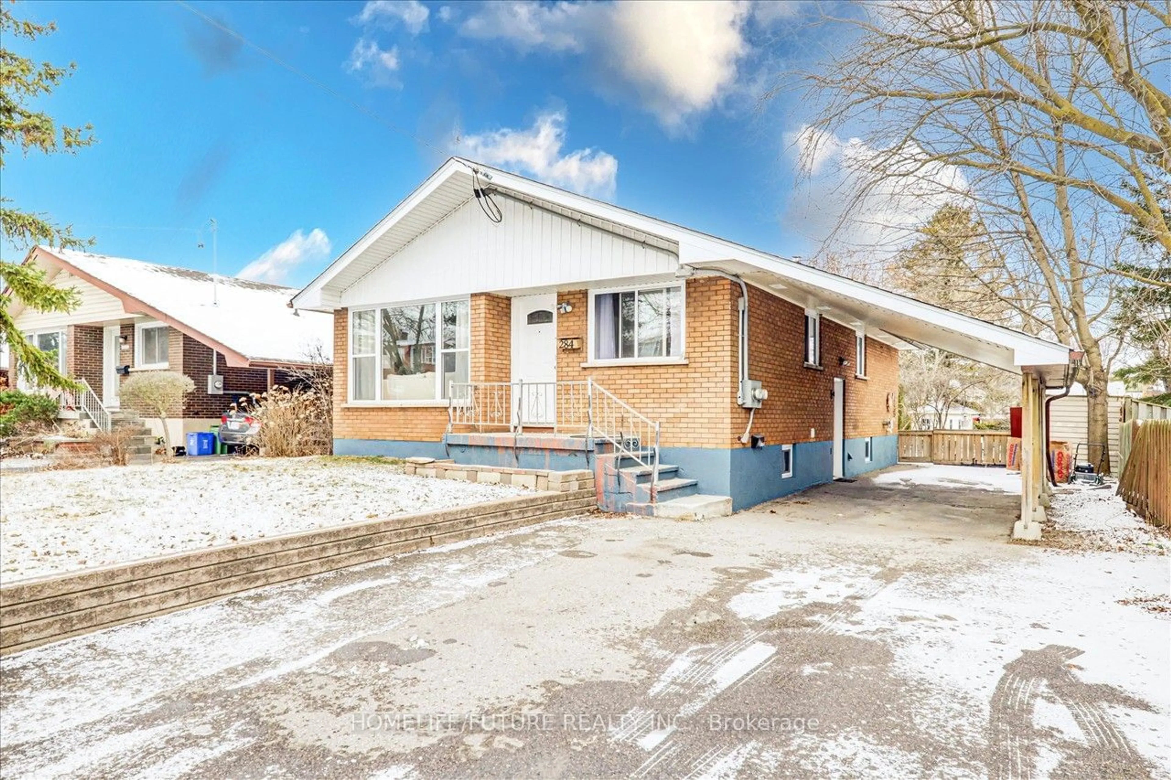 Frontside or backside of a home for 284 Adelaide Ave, Oshawa Ontario L1J 2R3