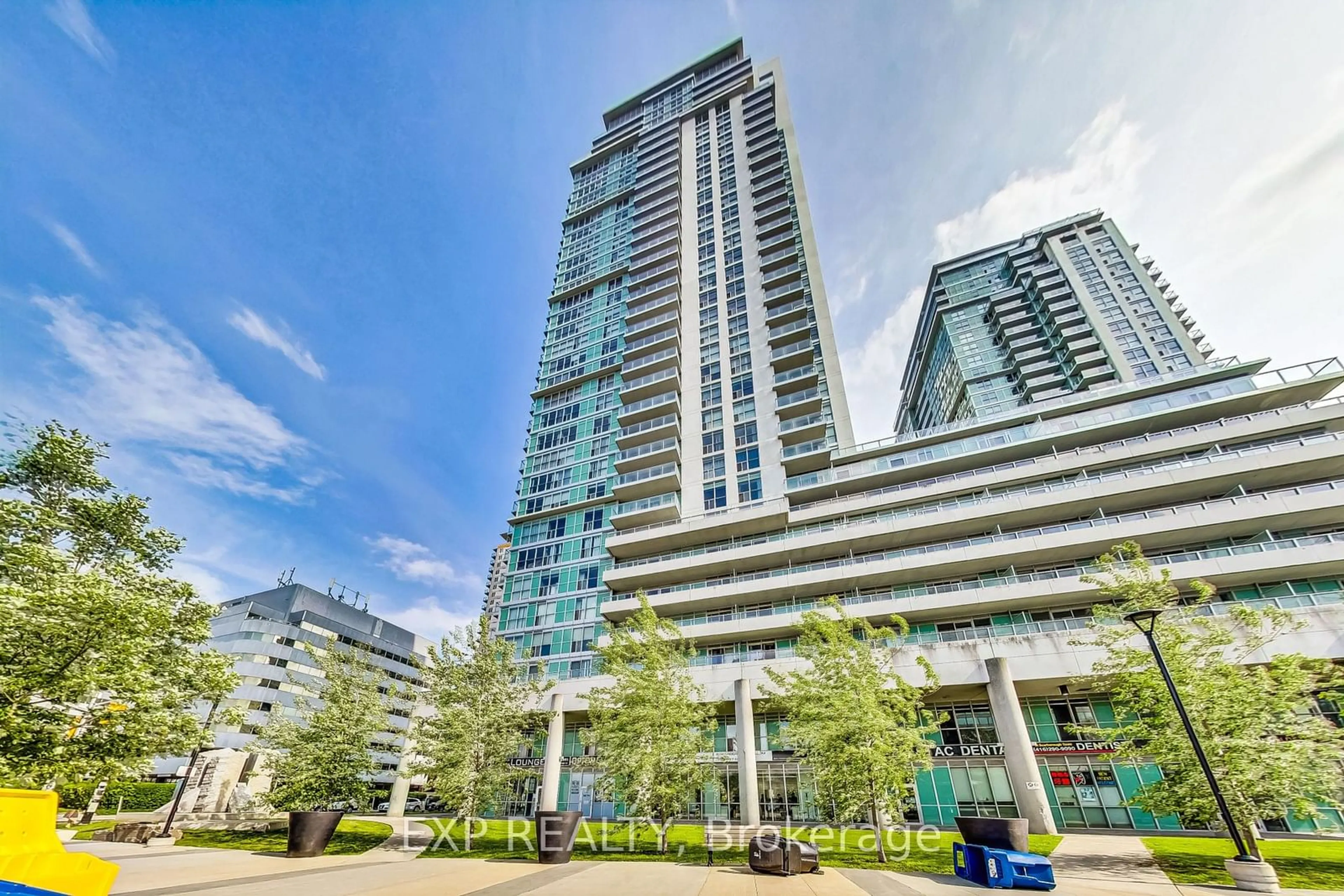 A pic from exterior of the house or condo for 70 Town Centre Crt #805, Toronto Ontario M1P 4Y7