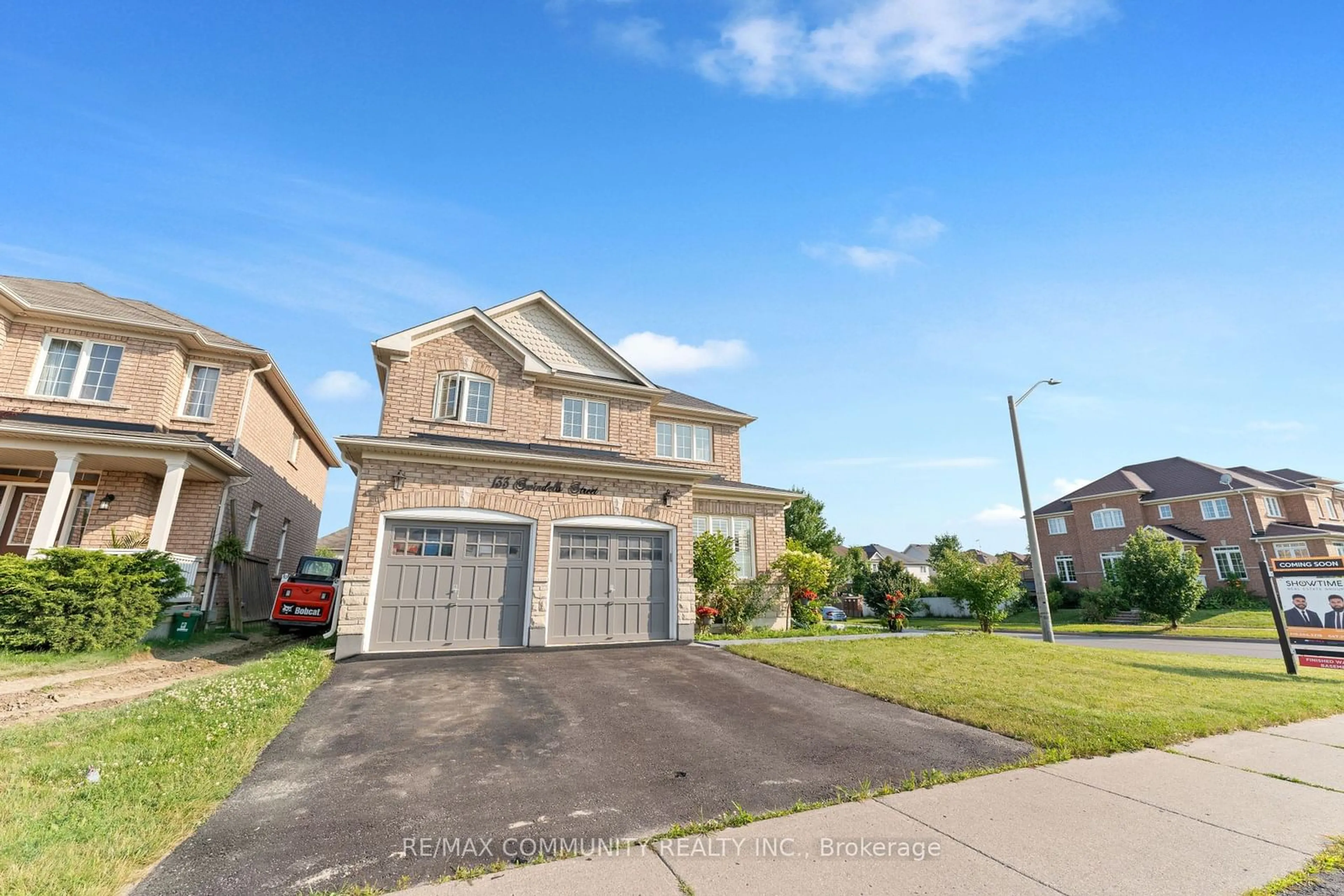 Frontside or backside of a home for 133 Swindells St, Clarington Ontario L1C 0E2