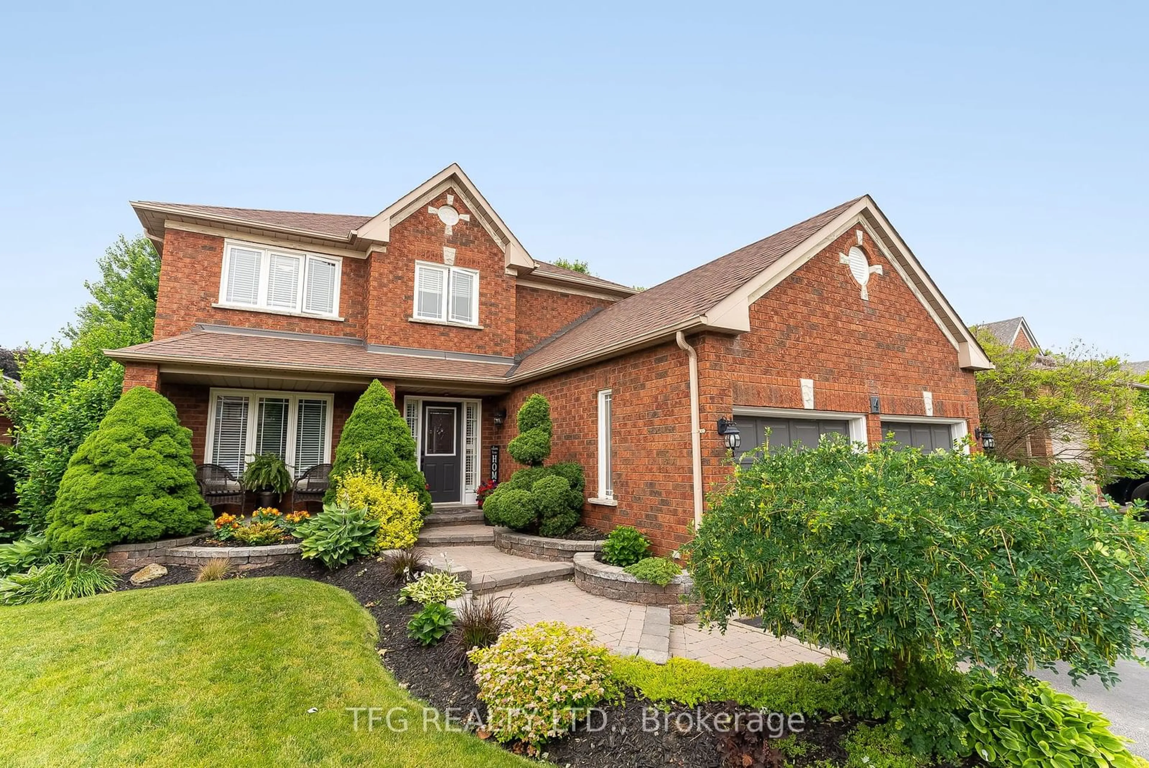 Home with brick exterior material for 4 Mcivor St, Whitby Ontario L1R 2L9