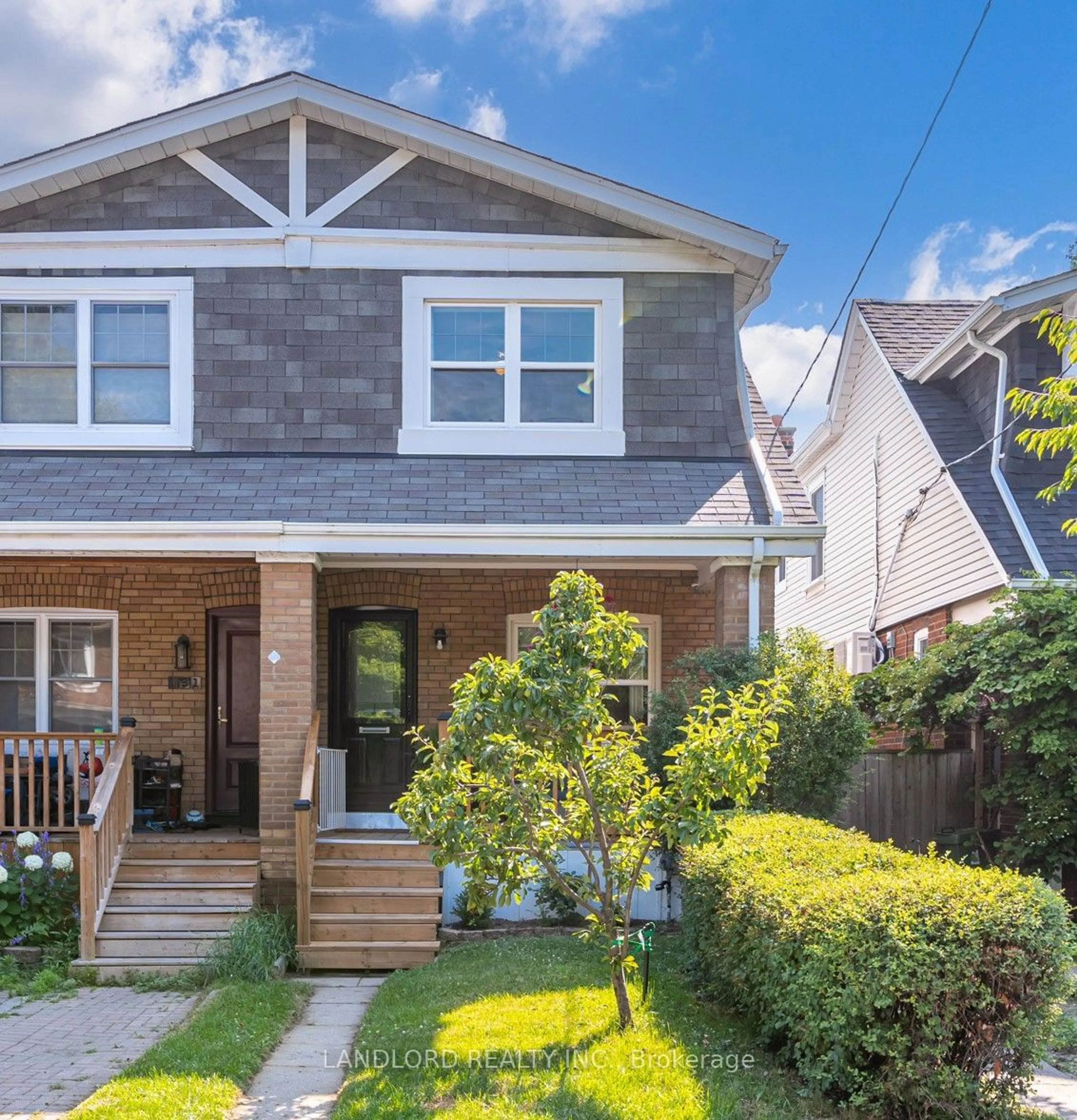 Frontside or backside of a home for 189 Woodycrest Ave, Toronto Ontario M4J 3C2