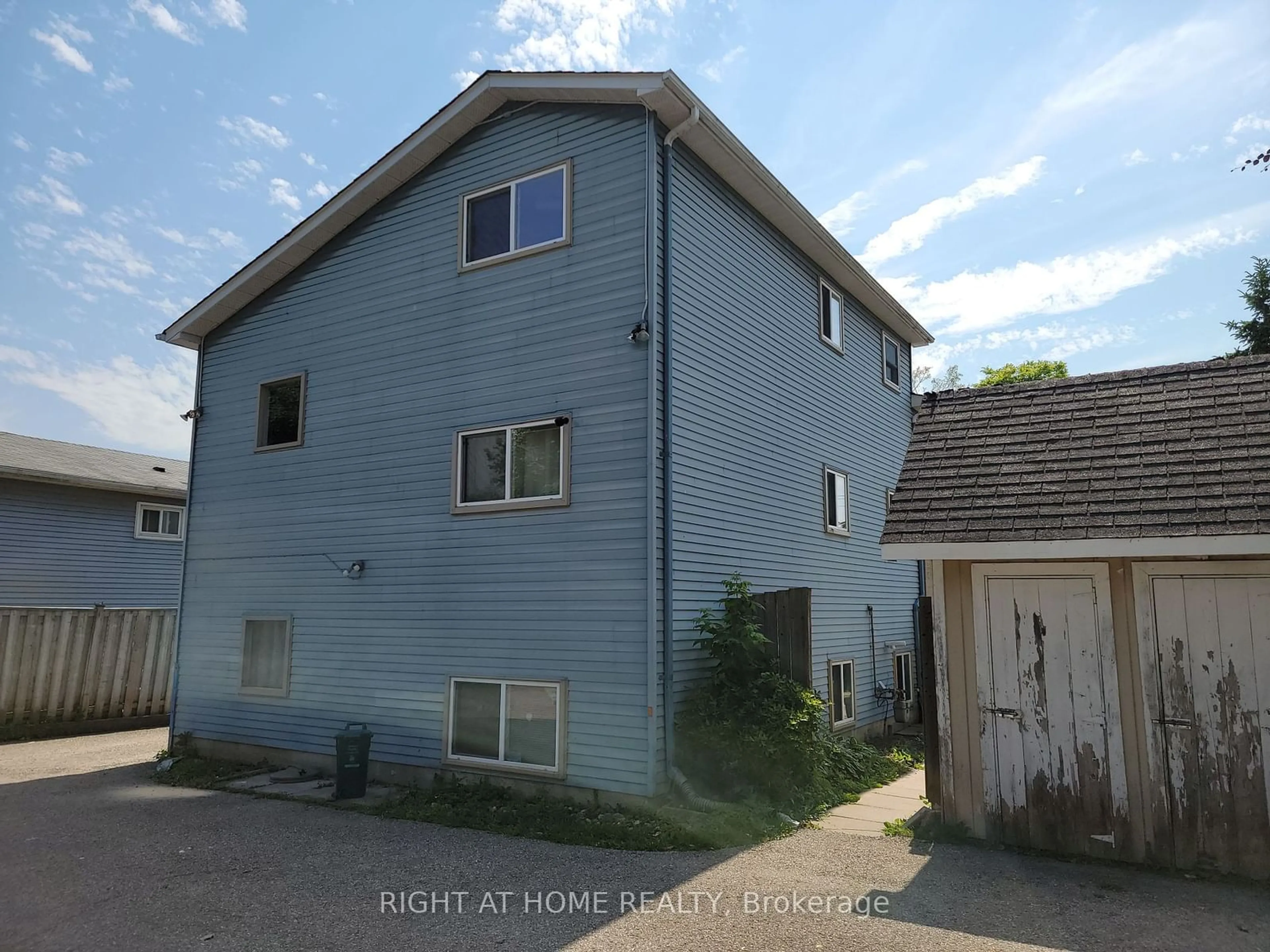 Frontside or backside of a home for 1397 Ritson Rd, Oshawa Ontario L1J 7M3