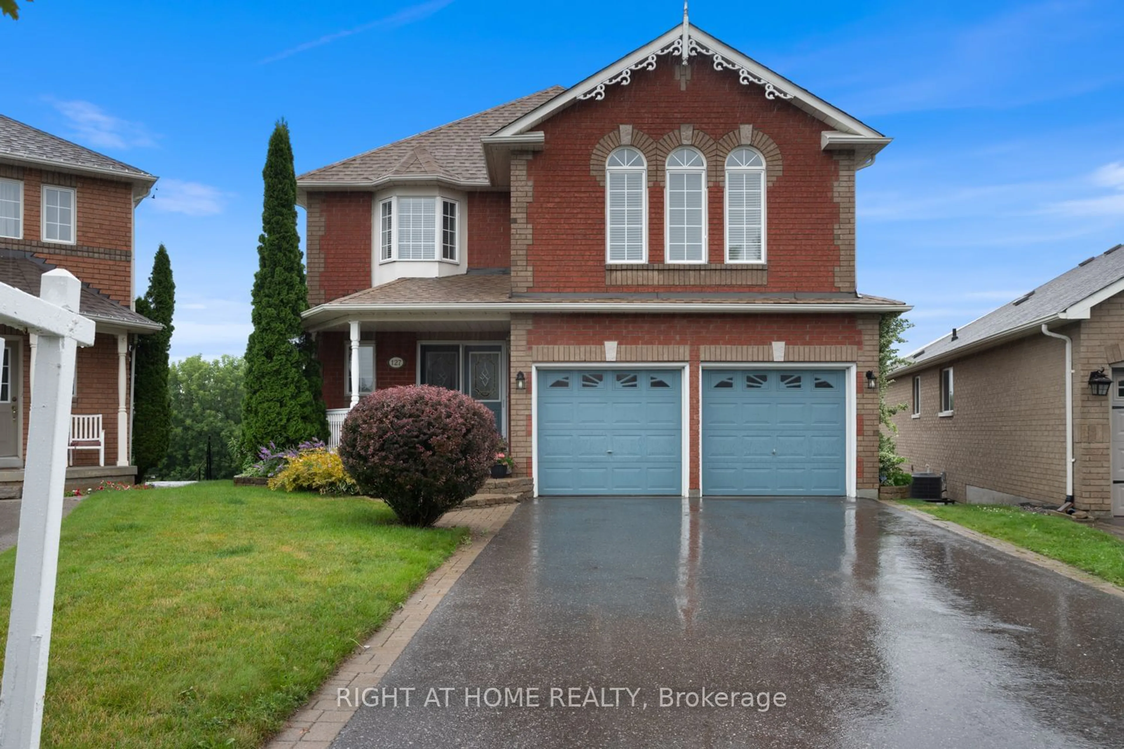 Frontside or backside of a home for 127 Calwell Dr, Scugog Ontario L9L 1T8