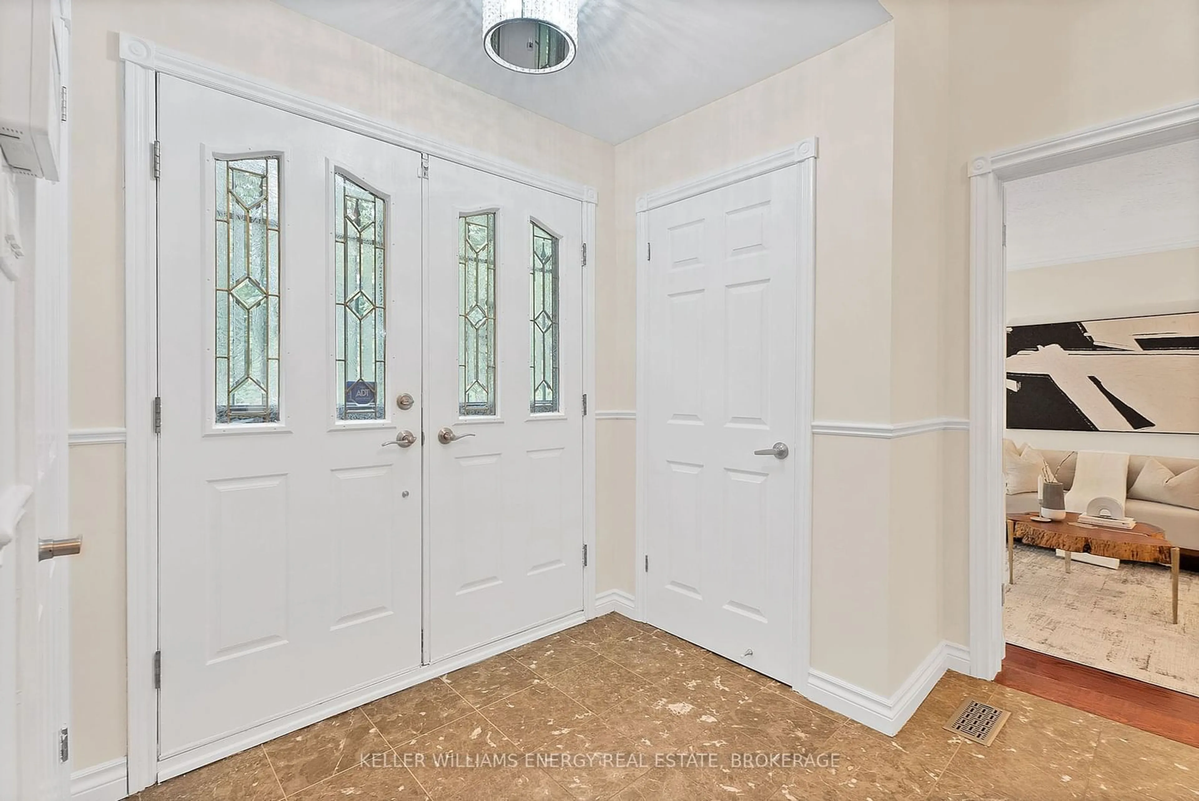 Indoor entryway, wood floors for 36 Evenwood Ave, Toronto Ontario M1C 4T8