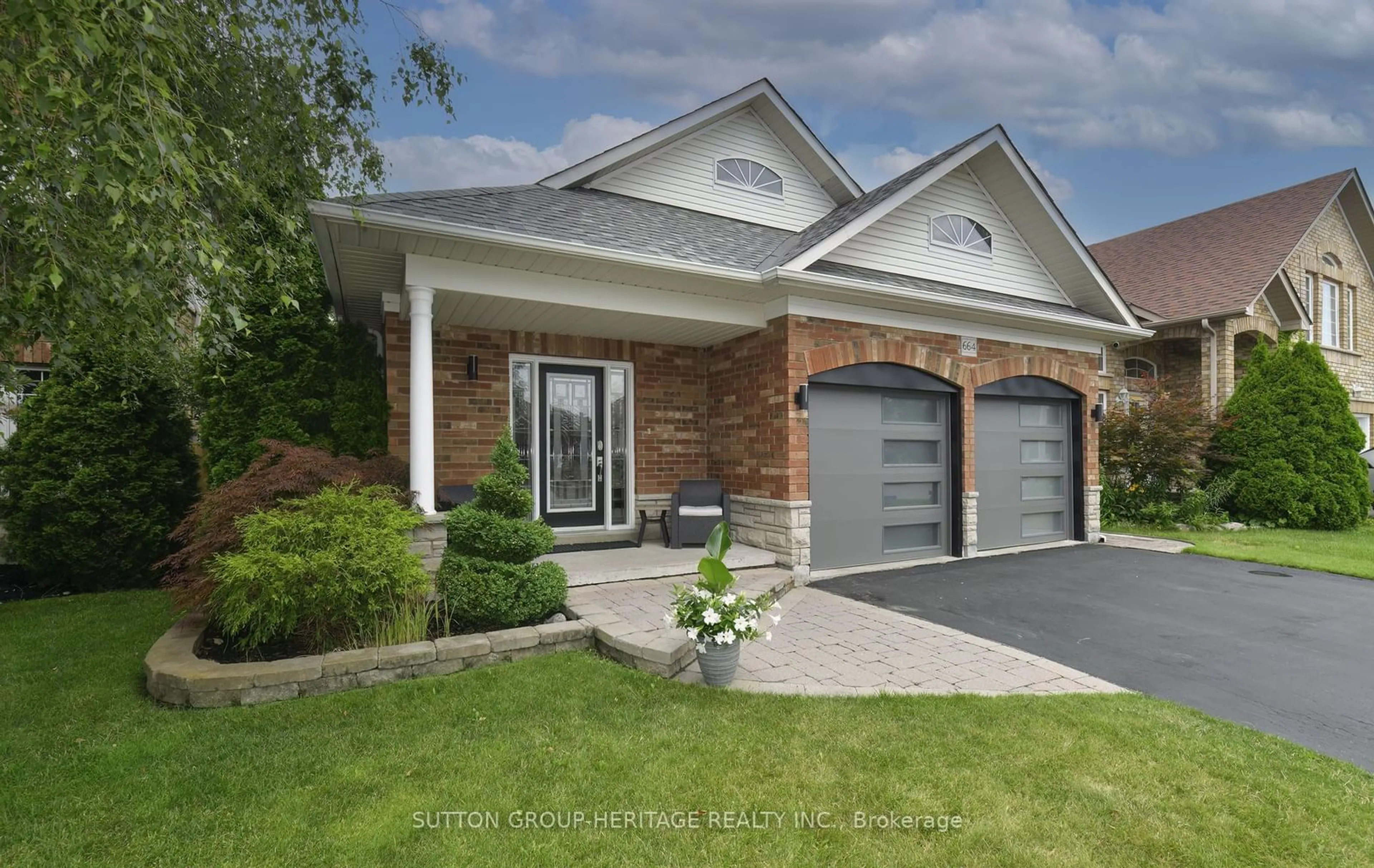 Home with brick exterior material for 664 Ormond Dr, Oshawa Ontario L1K 2R9