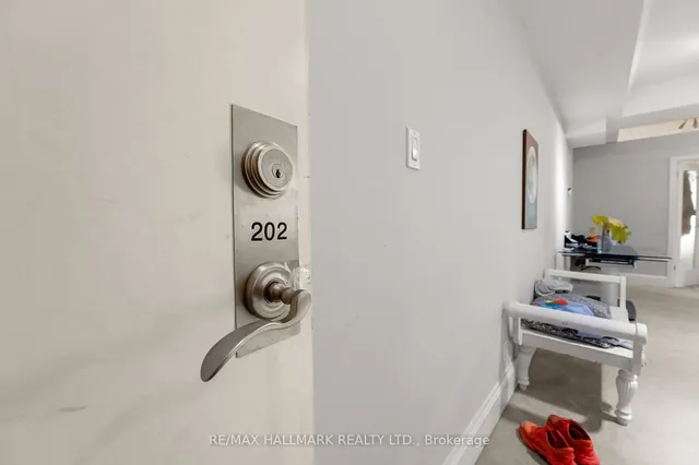 Additional property image - 2151 Danforth Ave