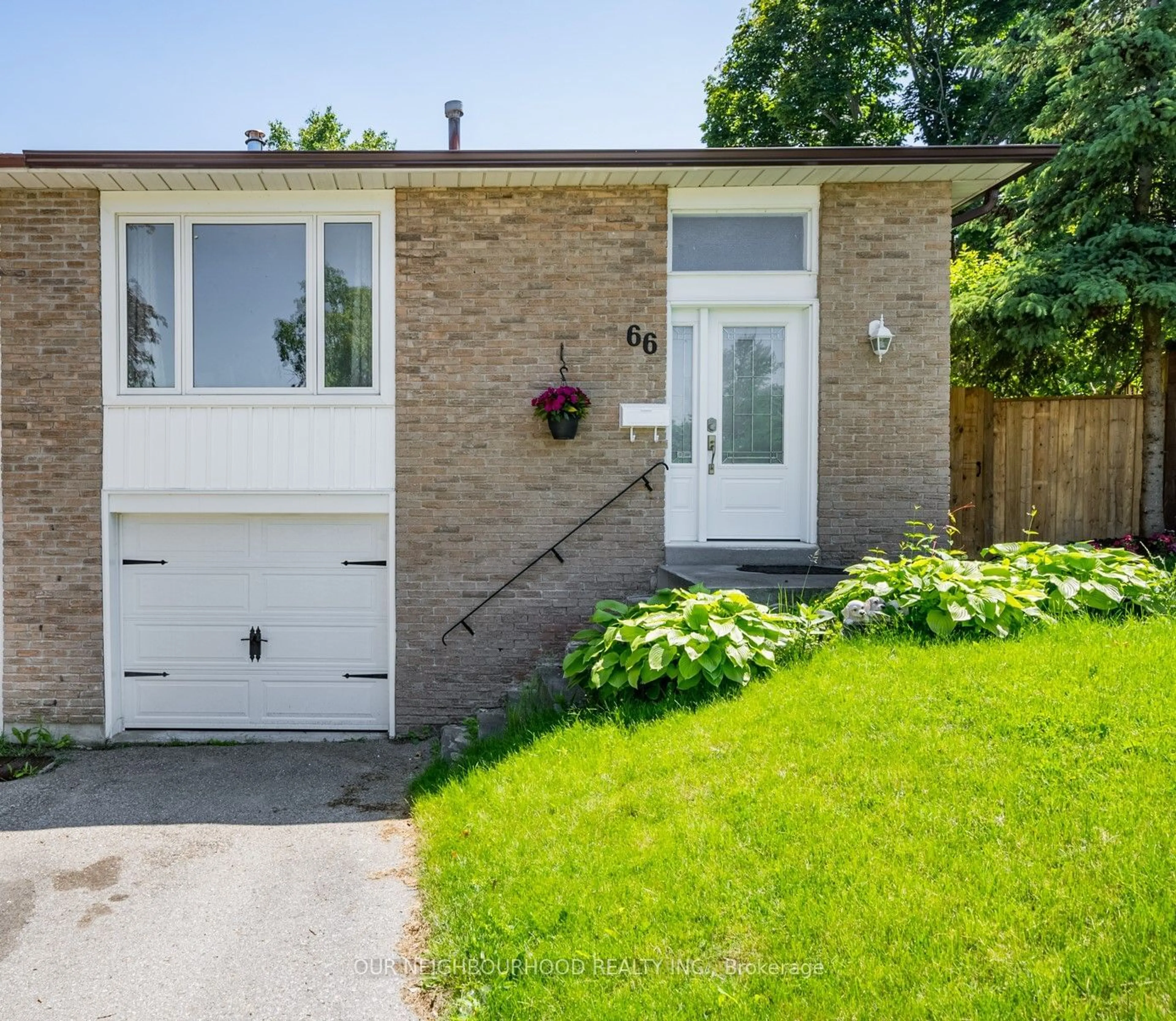 Frontside or backside of a home for 66 Doreen Cres, Clarington Ontario L1C 3W8