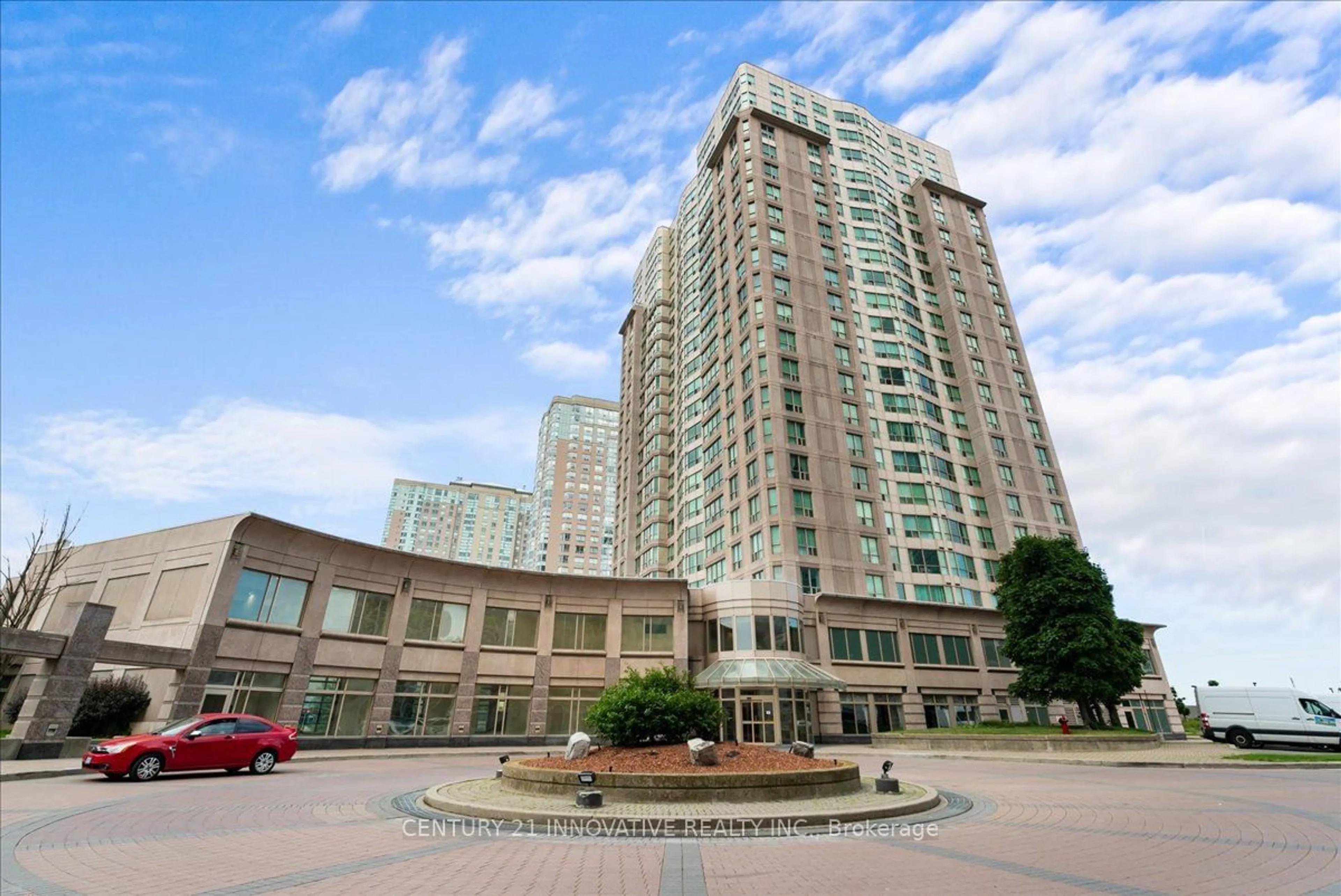 A pic from exterior of the house or condo for 18 Lee Centre Dr #1013, Toronto Ontario M1H 3H5