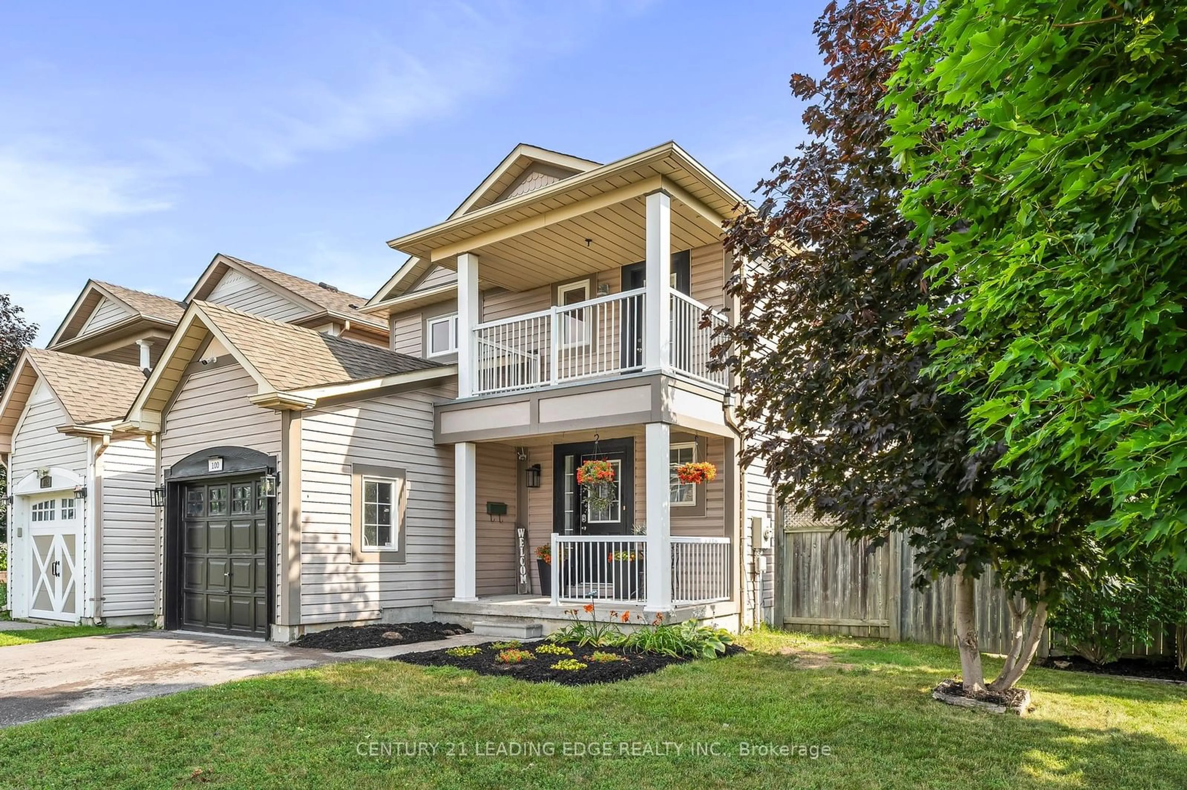 Frontside or backside of a home for 100 Boswell Dr, Clarington Ontario L1C 5C3