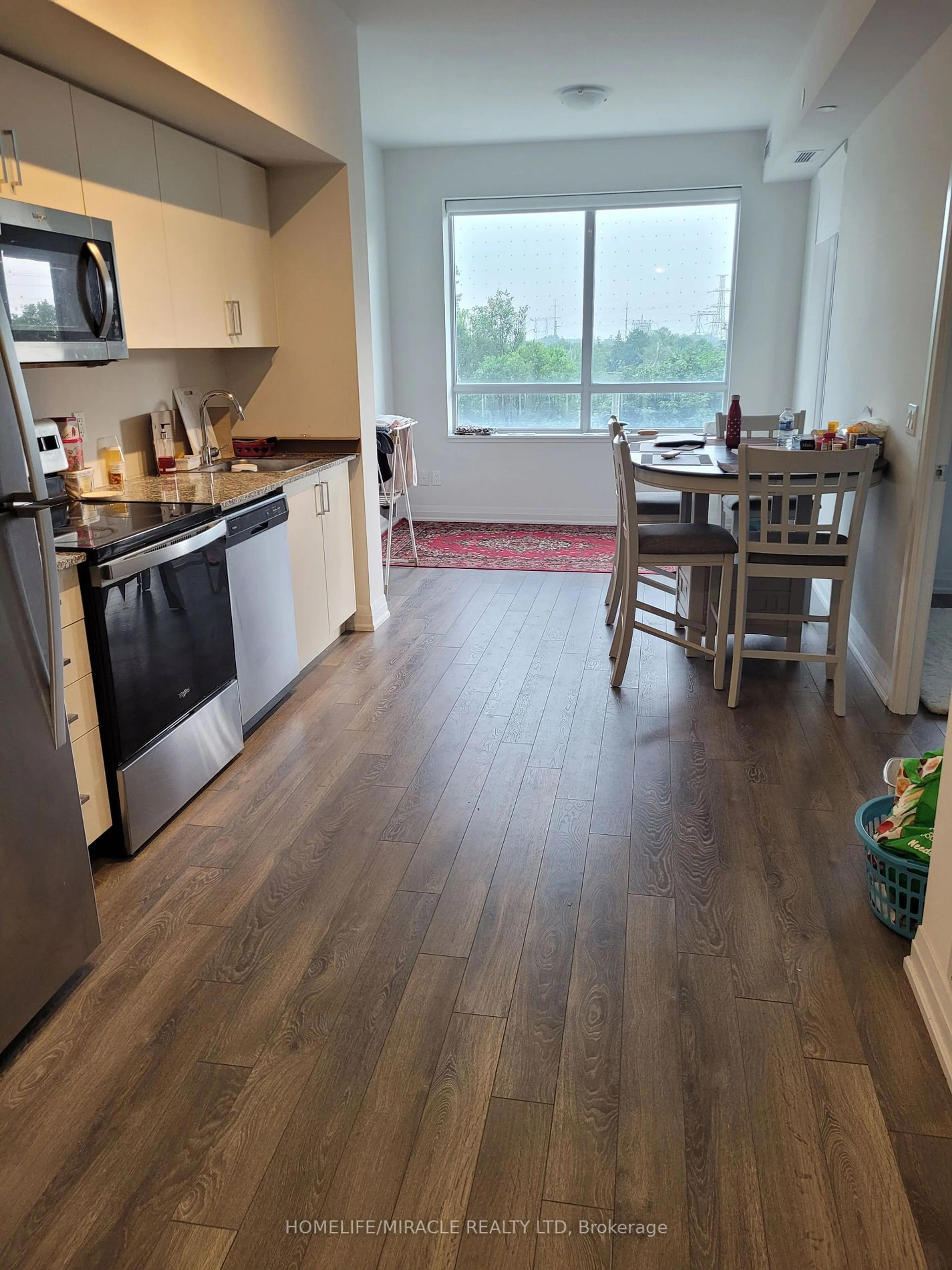 Standard kitchen for 10 Meadowglen Pl, Toronto Ontario M1G 0A8